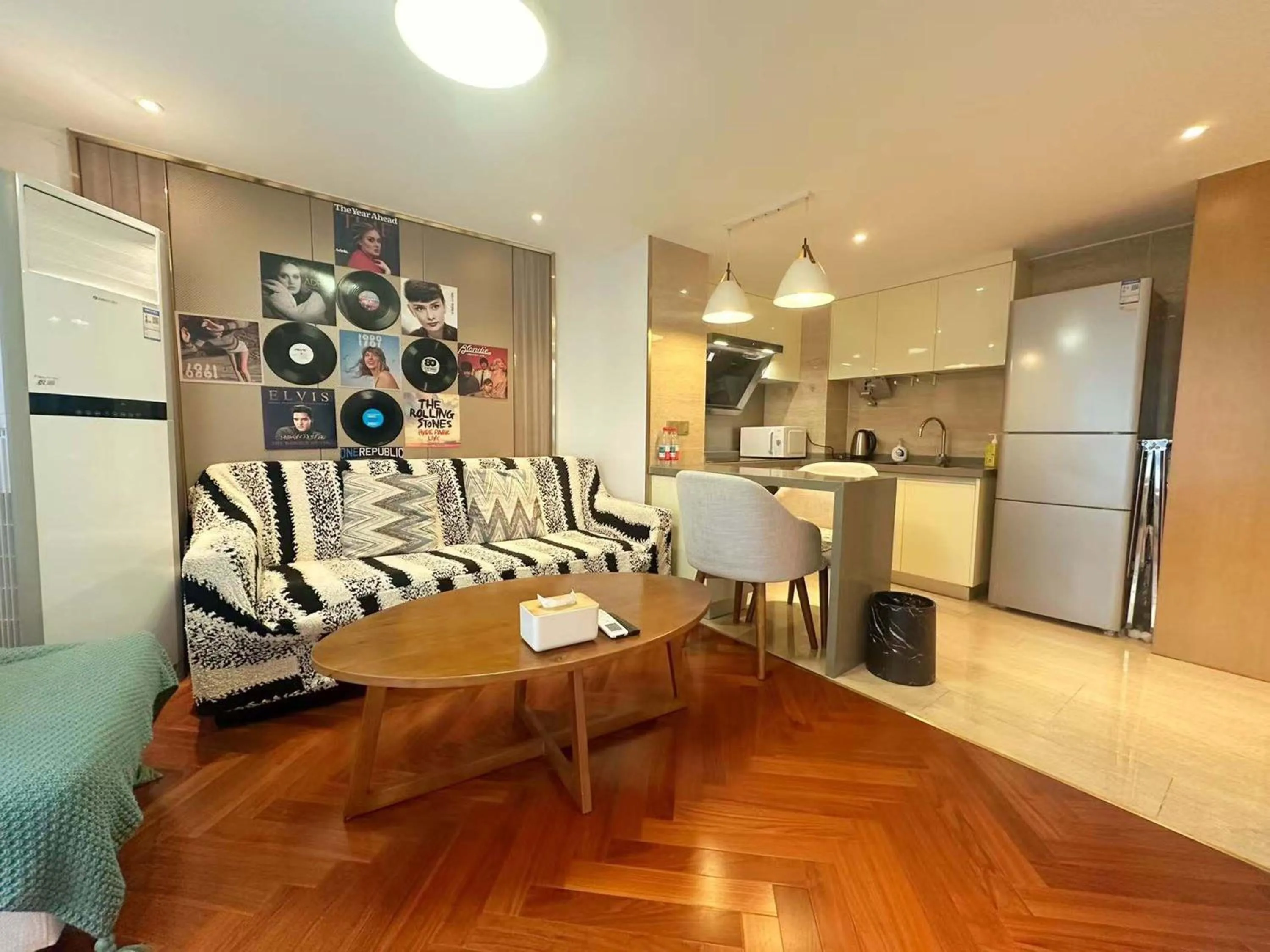 Seating area in Hongqiao Aegean Sea LOFT Apartment