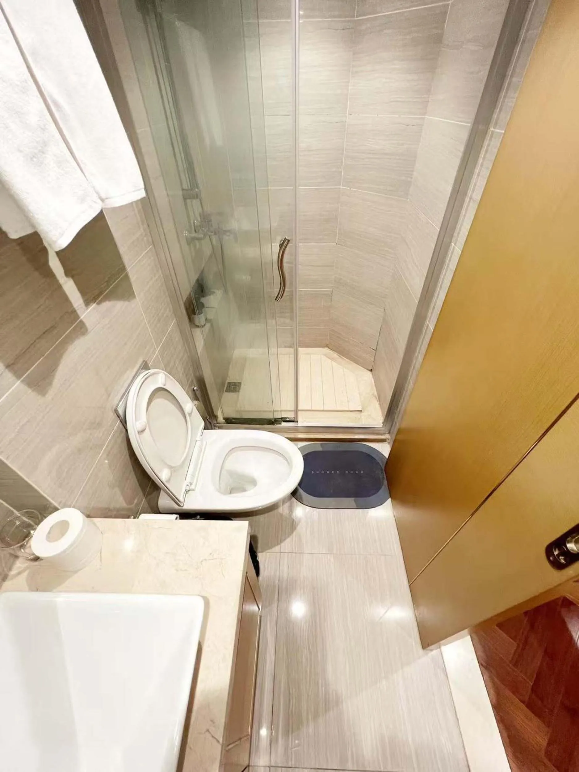 Toilet in Hongqiao Aegean Sea LOFT Apartment