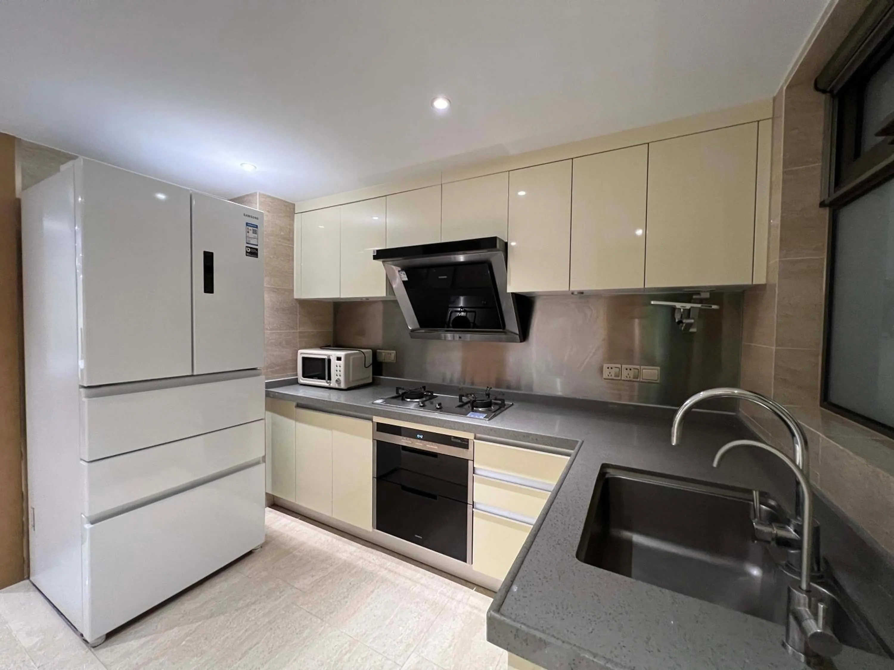 Kitchen or kitchenette in Hongqiao Aegean Sea LOFT Apartment