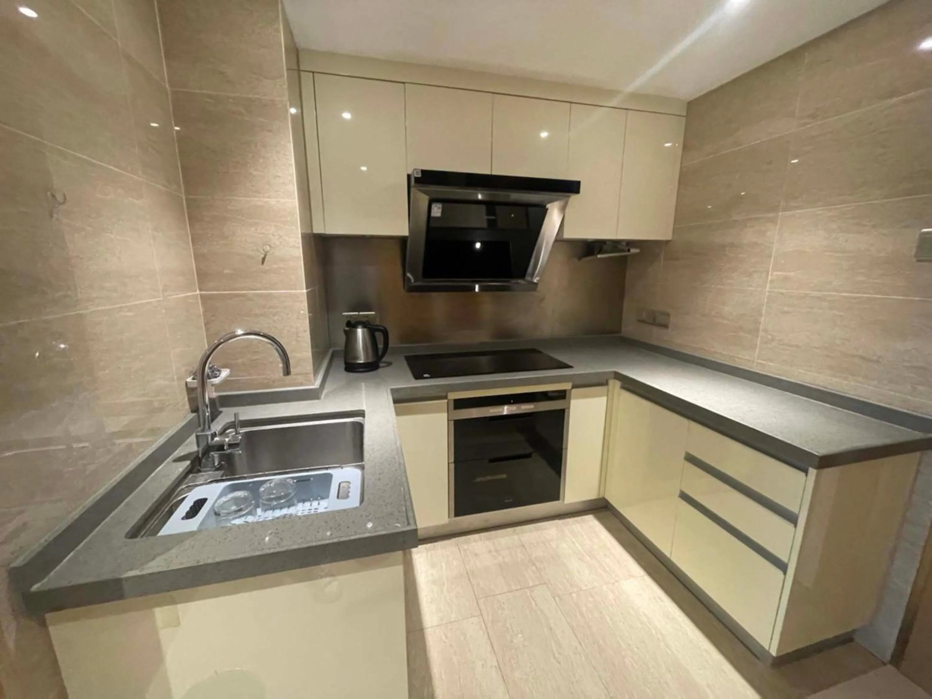 Kitchen or kitchenette in Hongqiao Aegean Sea LOFT Apartment