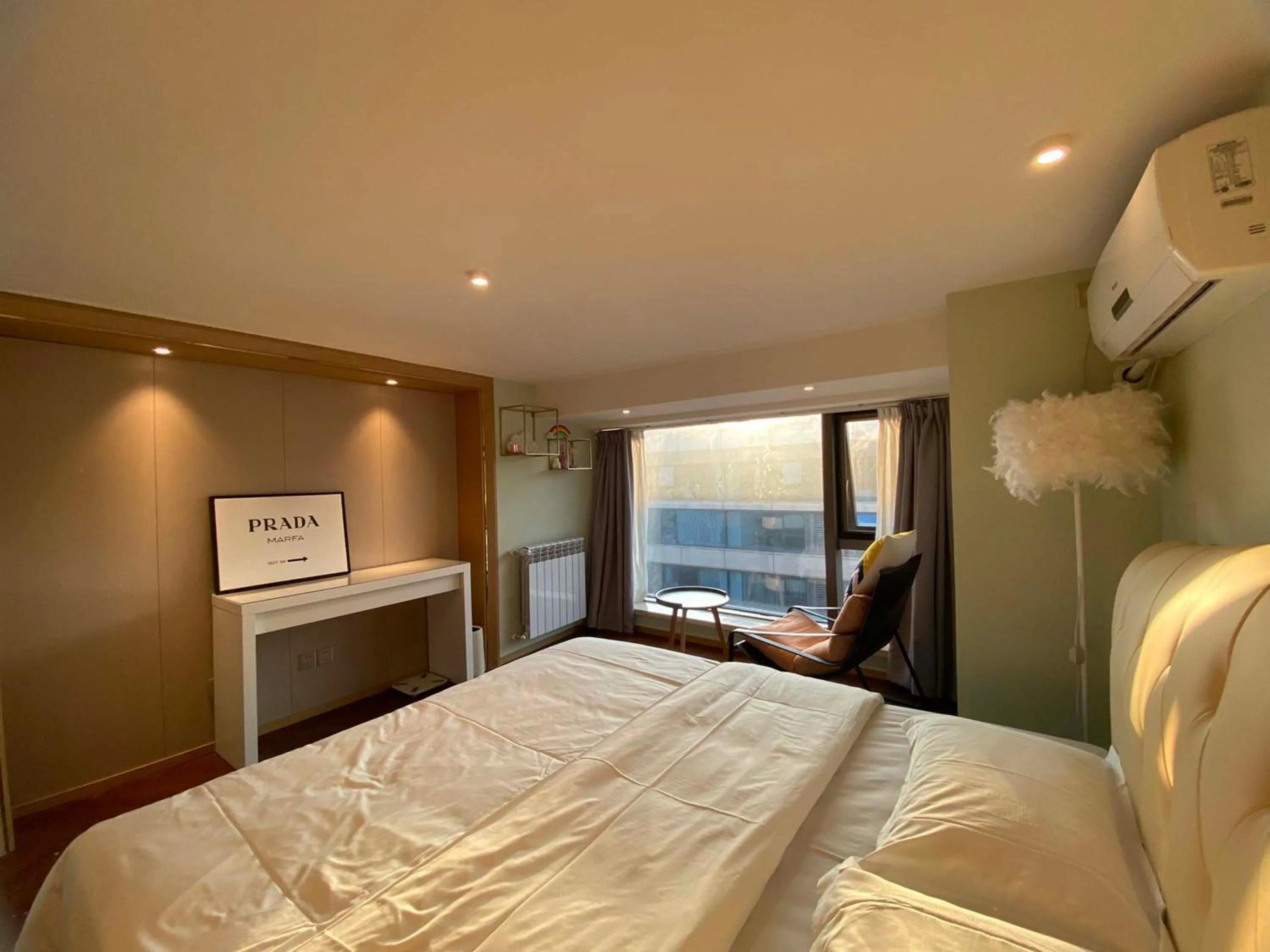 Bed in Hongqiao Aegean Sea LOFT Apartment