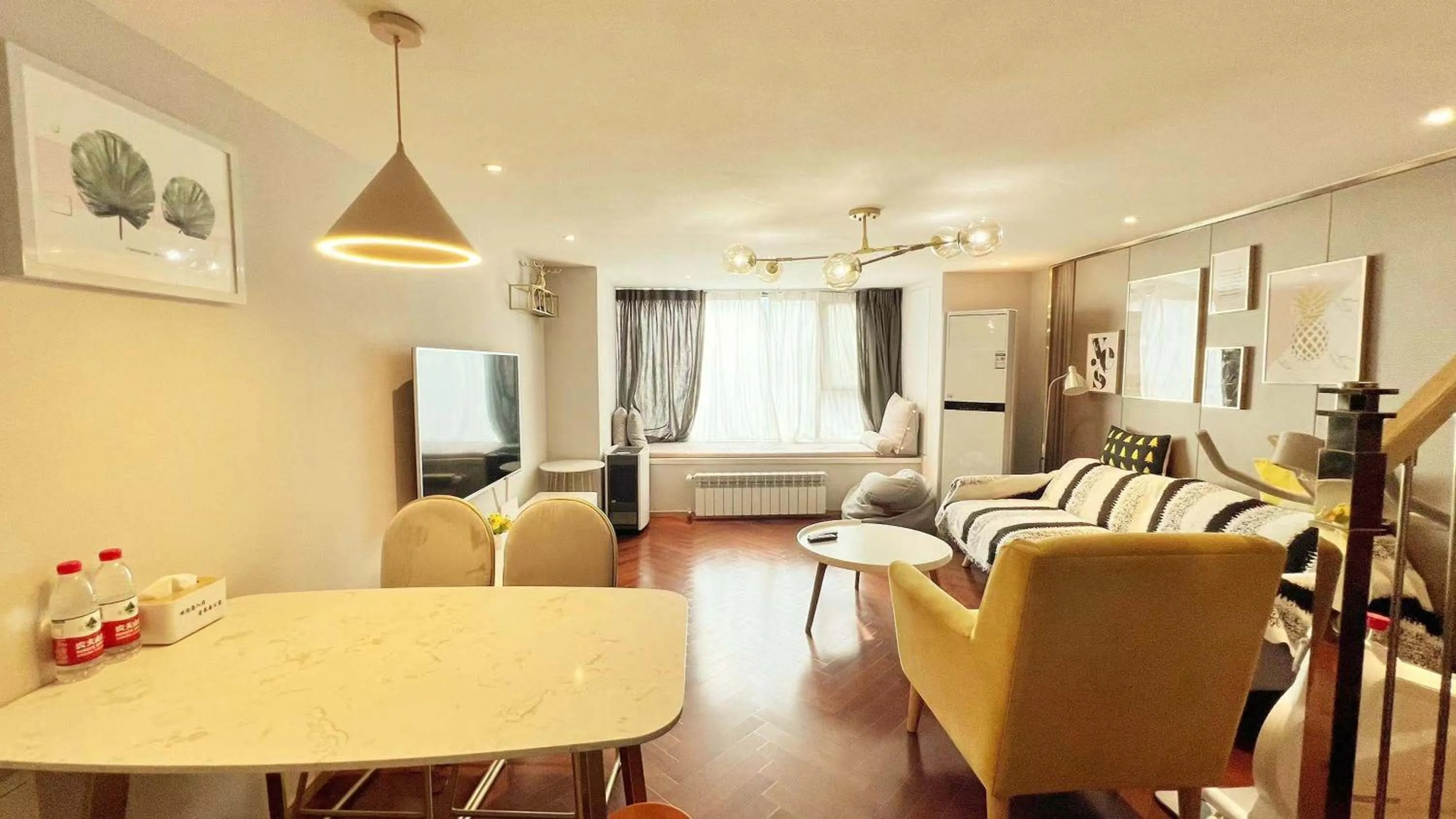 TV and multimedia, Bed in Hongqiao Aegean Sea LOFT Apartment
