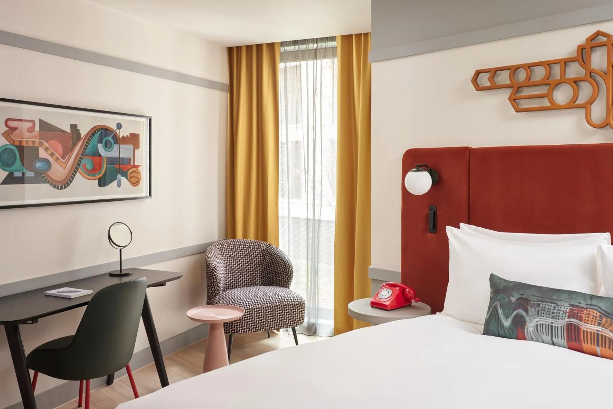 Premium Queen Room - single occupancy in Hotel Indigo Gloucester - The Forum by IHG