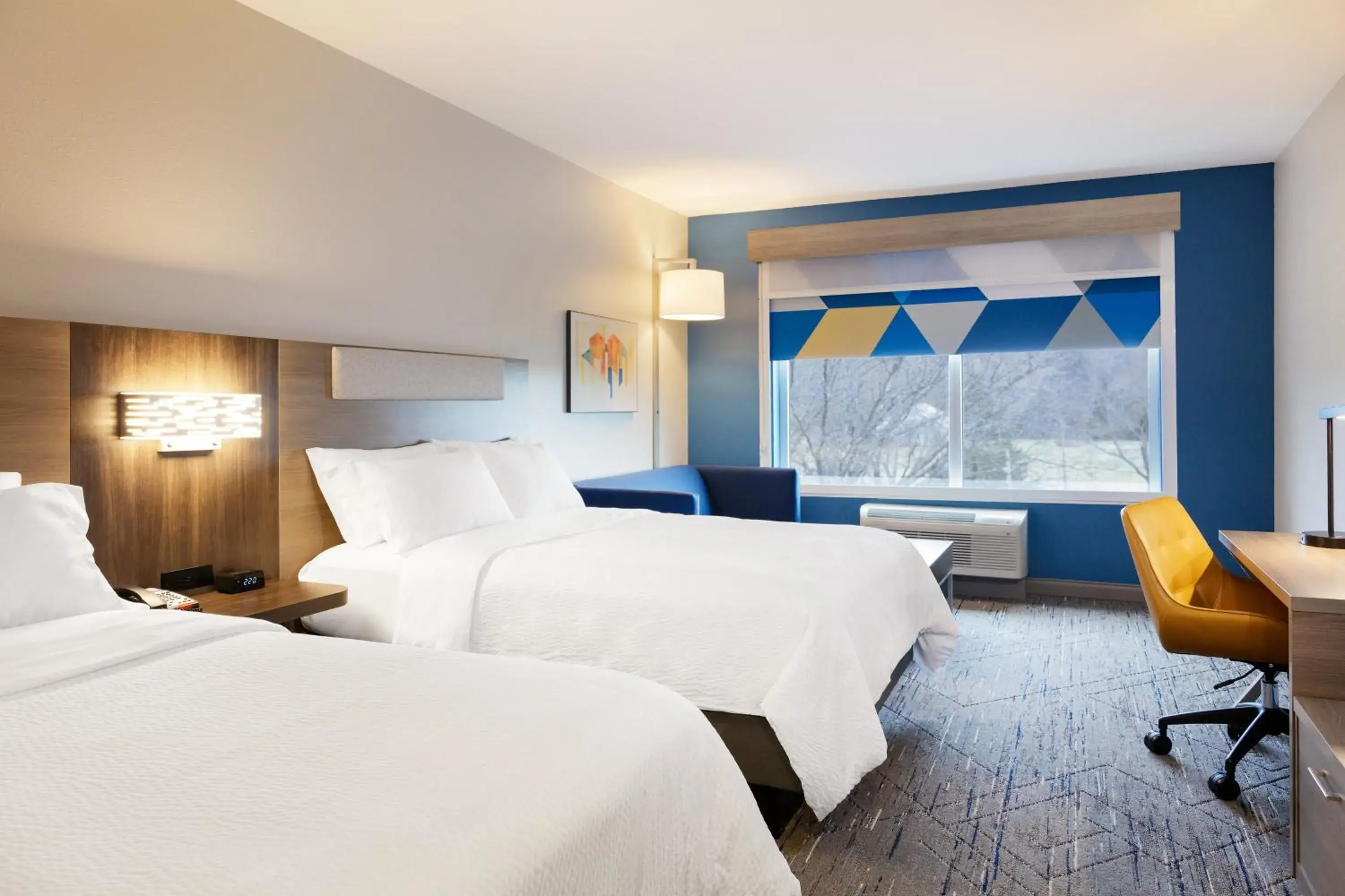 Standard Room with Two Queen Beds in Holiday Inn Express & Suites Sparks Reno East by IHG Standard Room with Two Queen Beds in Holiday Inn Express & Suites Sparks Reno East by IHG