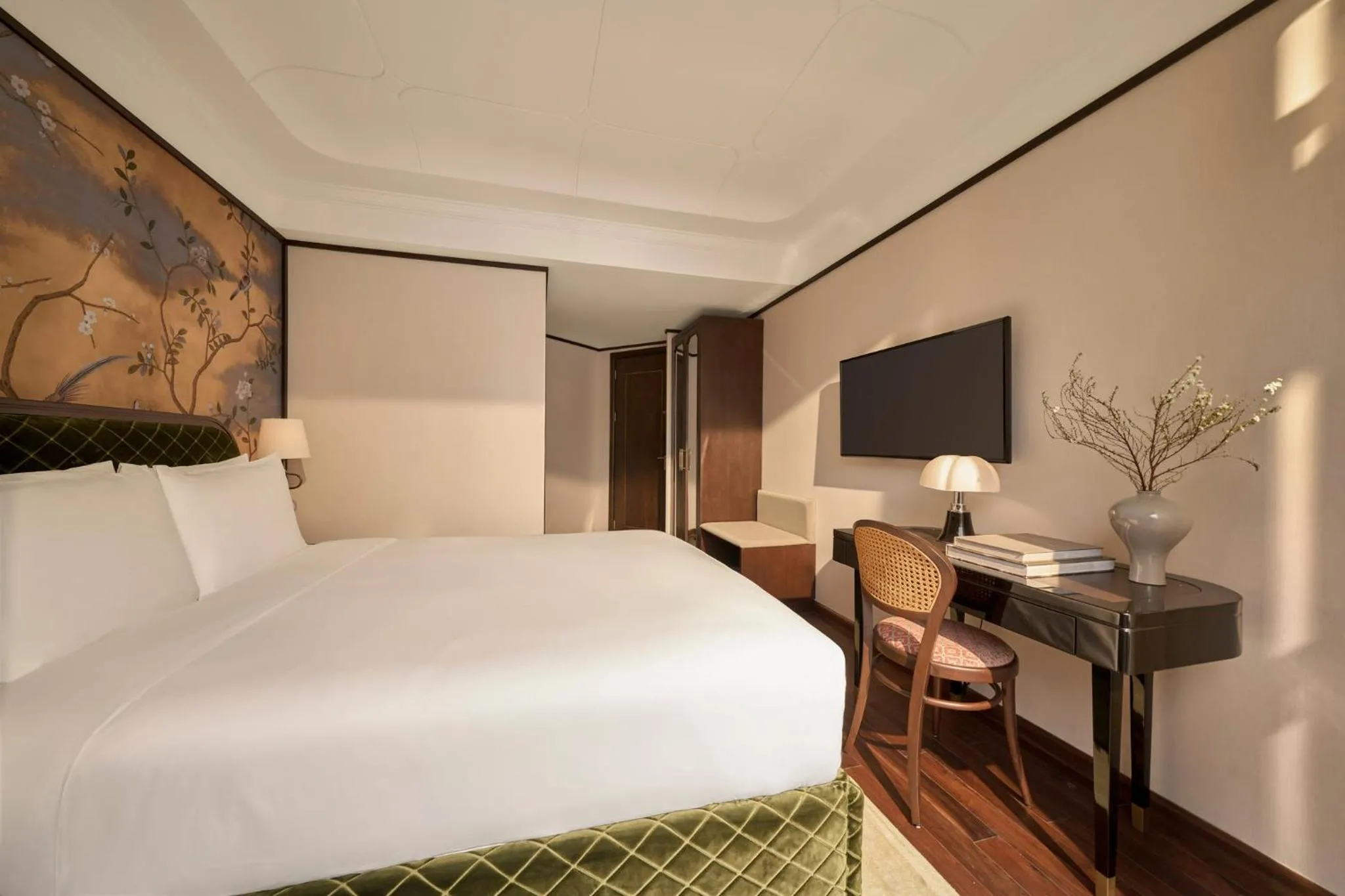 Photo of the whole room, Bed in Rêve Ho Chi Minh City, Vignette Collection by IHG