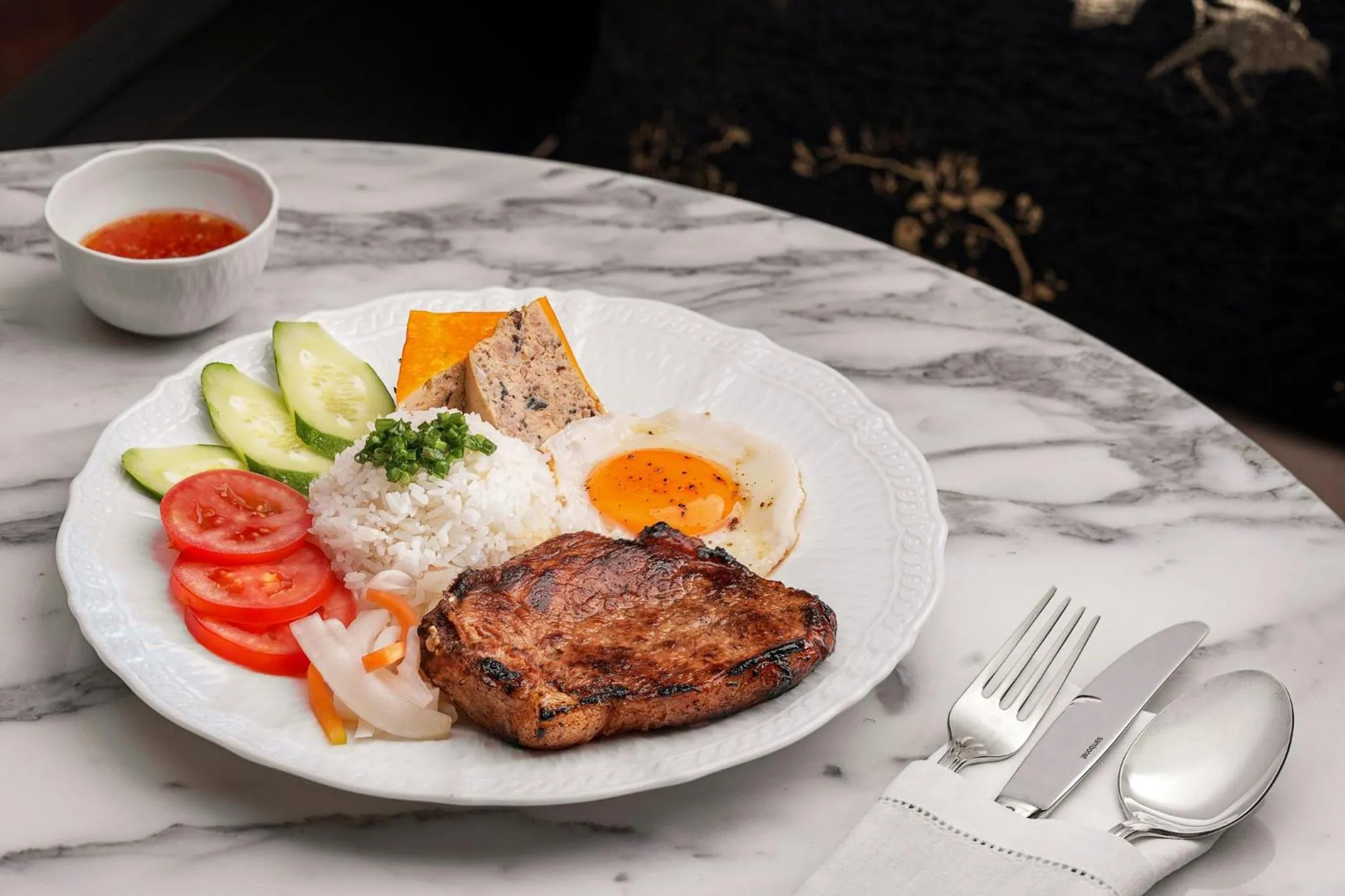 Restaurant/places to eat in Rêve Ho Chi Minh City, Vignette Collection by IHG