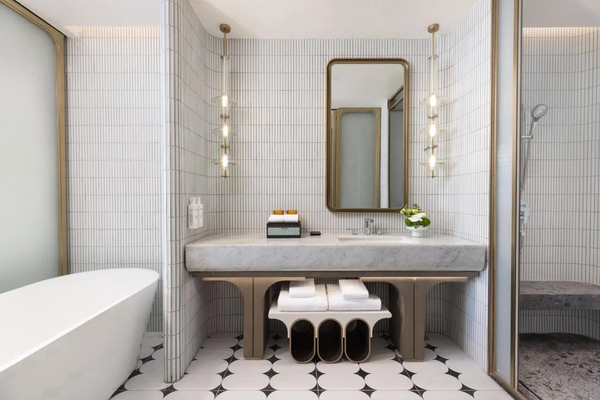 One-Bedroom Suite with Chaotianmen View in Vignette Collection TFT Chongqing by IHG One-Bedroom Suite with Chaotianmen View in Vignette Collection TFT Chongqing by IHG