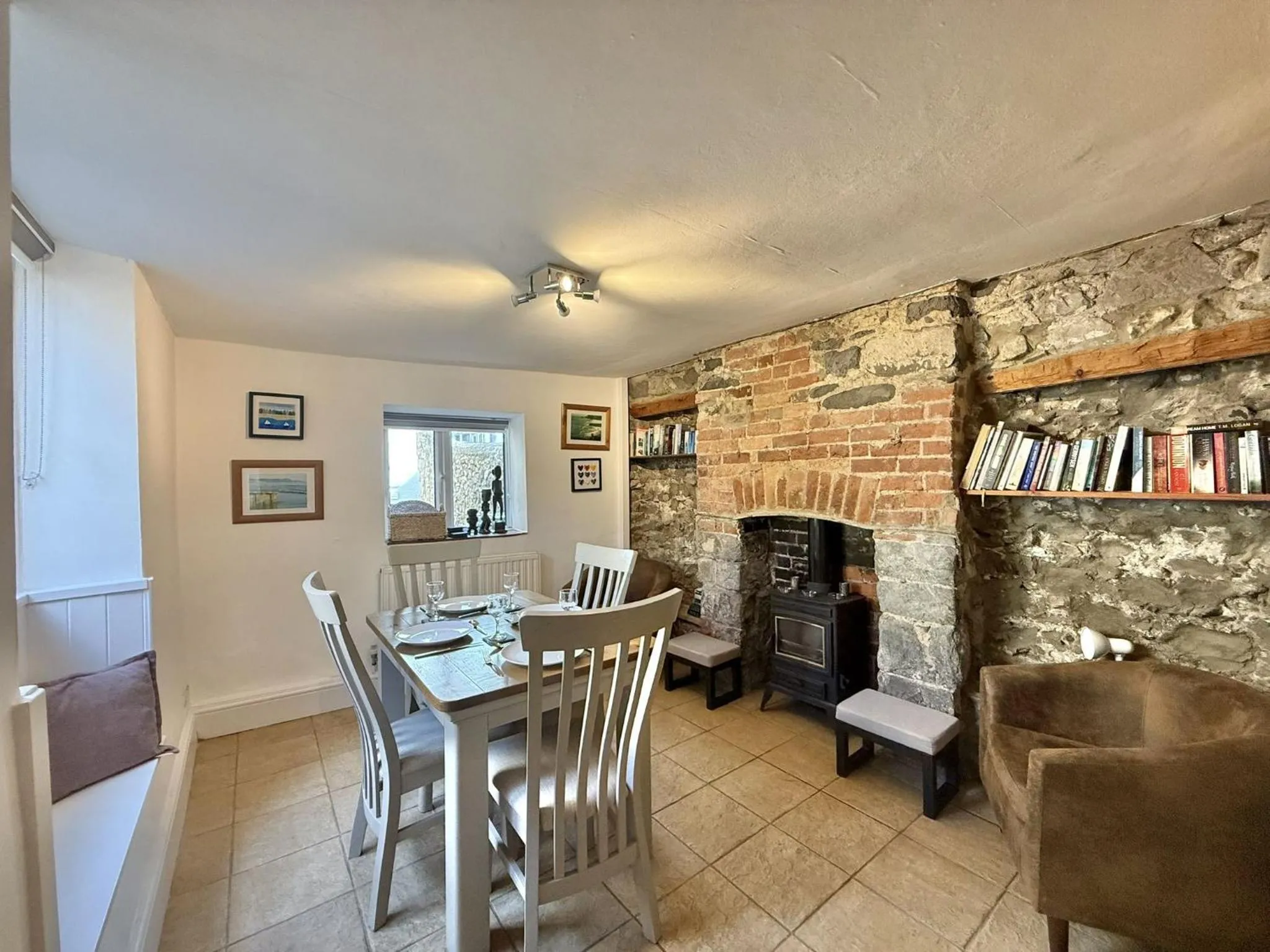 Property building in Rona Cottage