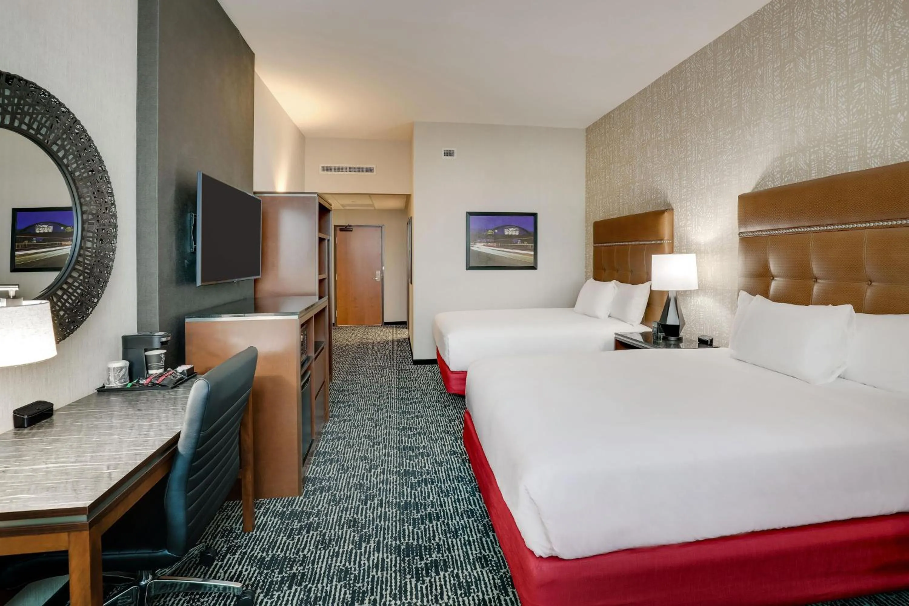 Bedroom, Bed in Drury Plaza Hotel Mobile