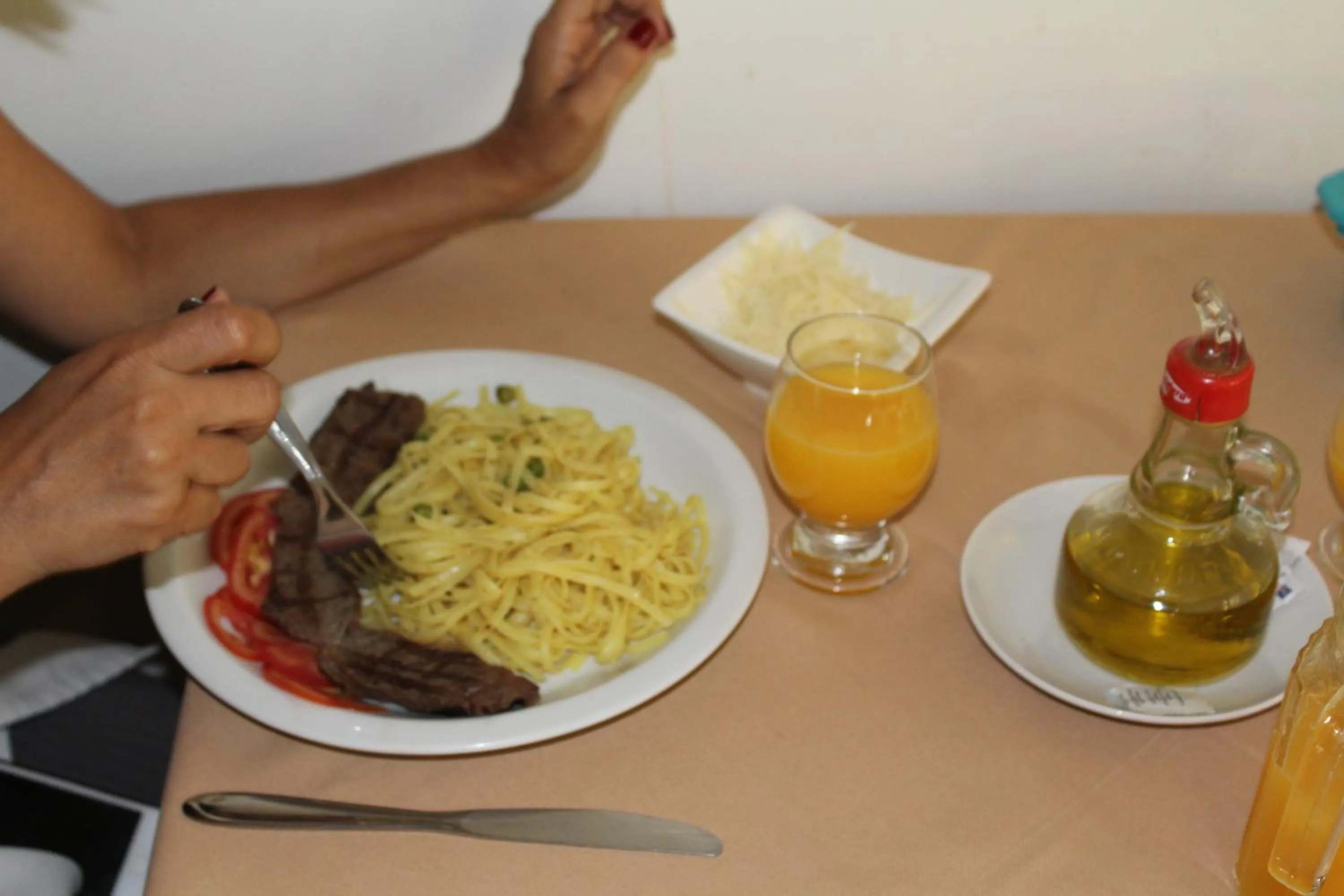 Restaurant/places to eat in Hotel Dom Henrique