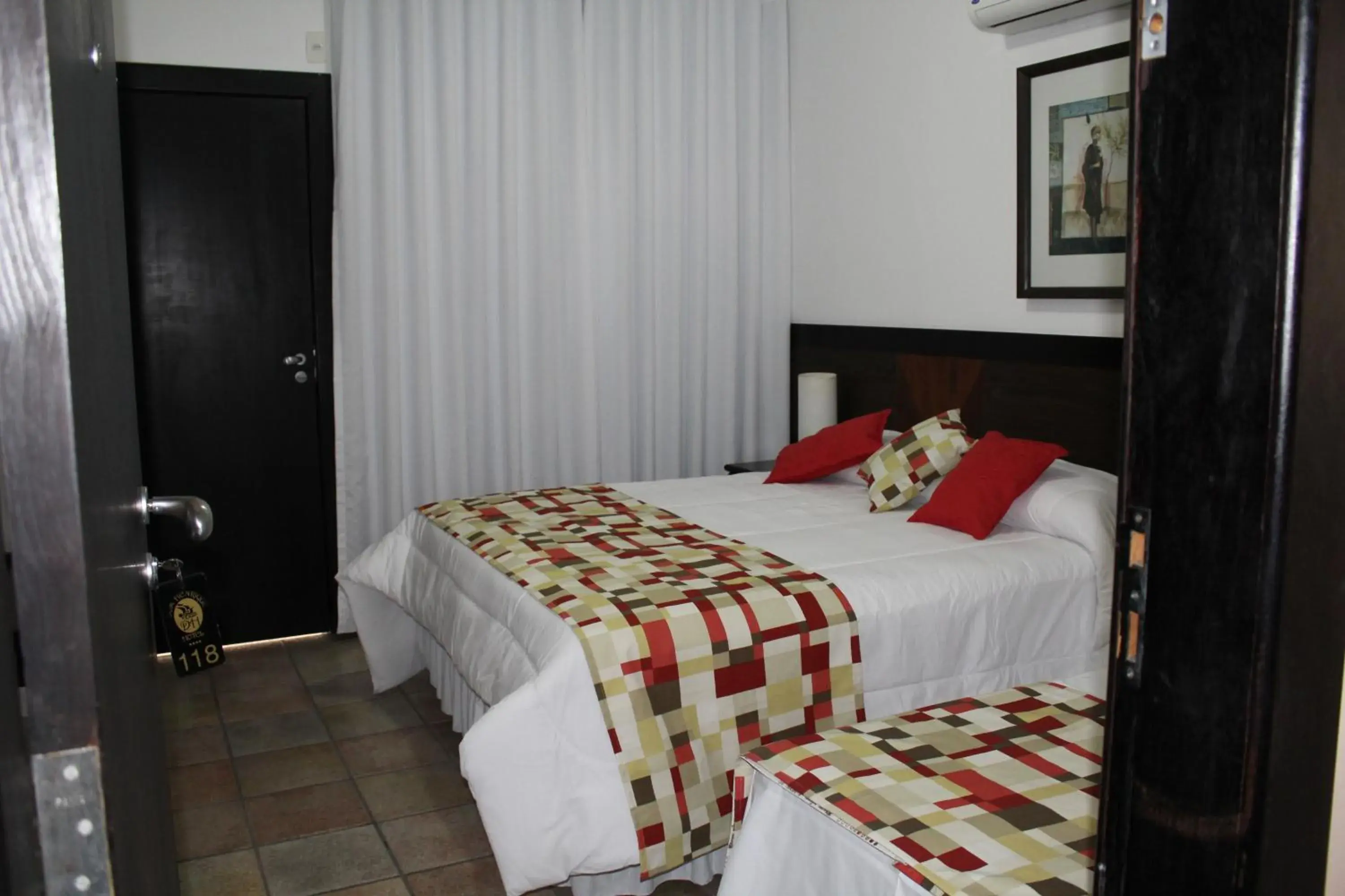 Deluxe Triple Room - single occupancy in Hotel Dom Henrique Deluxe Triple Room - single occupancy in Hotel Dom Henrique