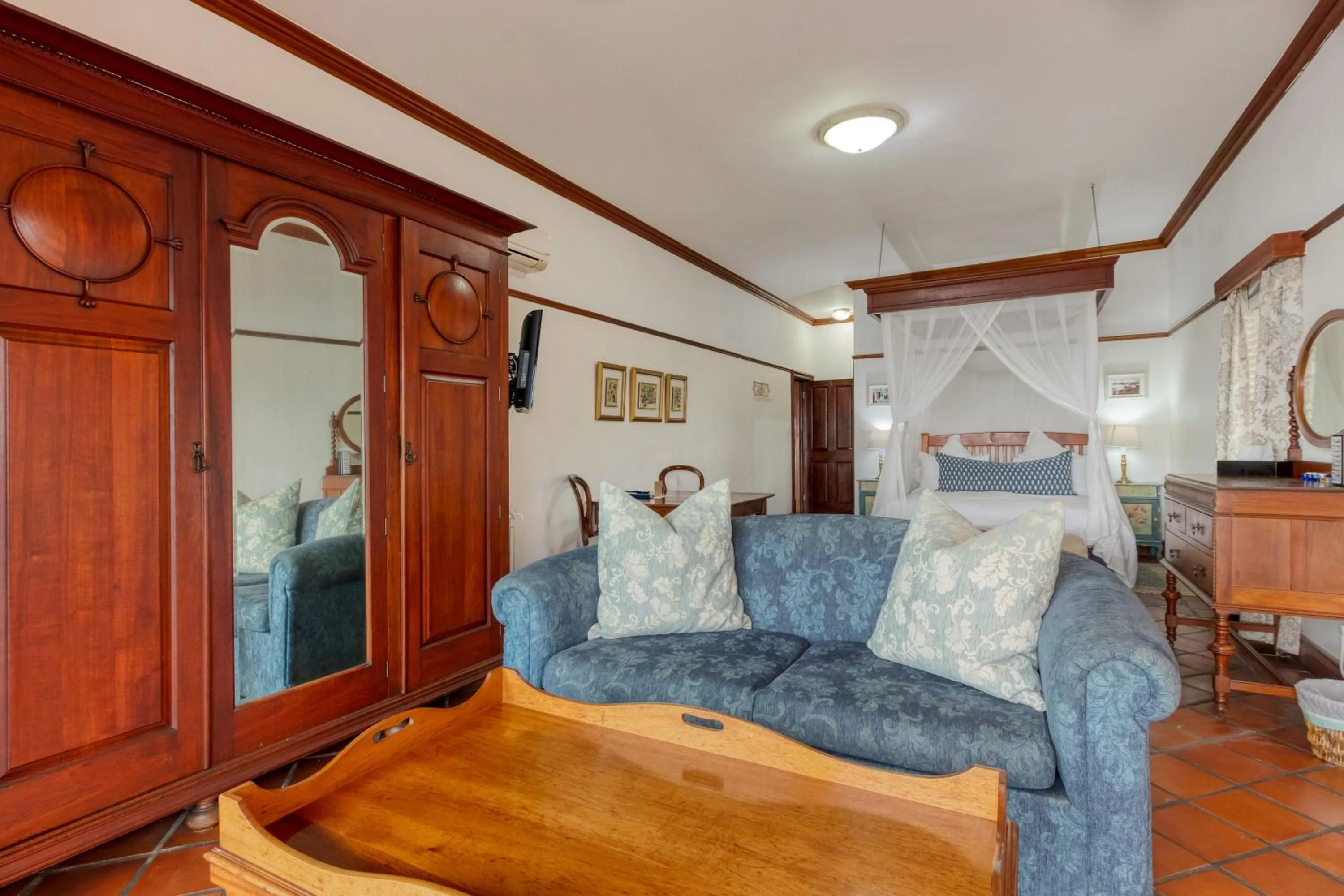 Seating area in Berg en Zee Guesthouse