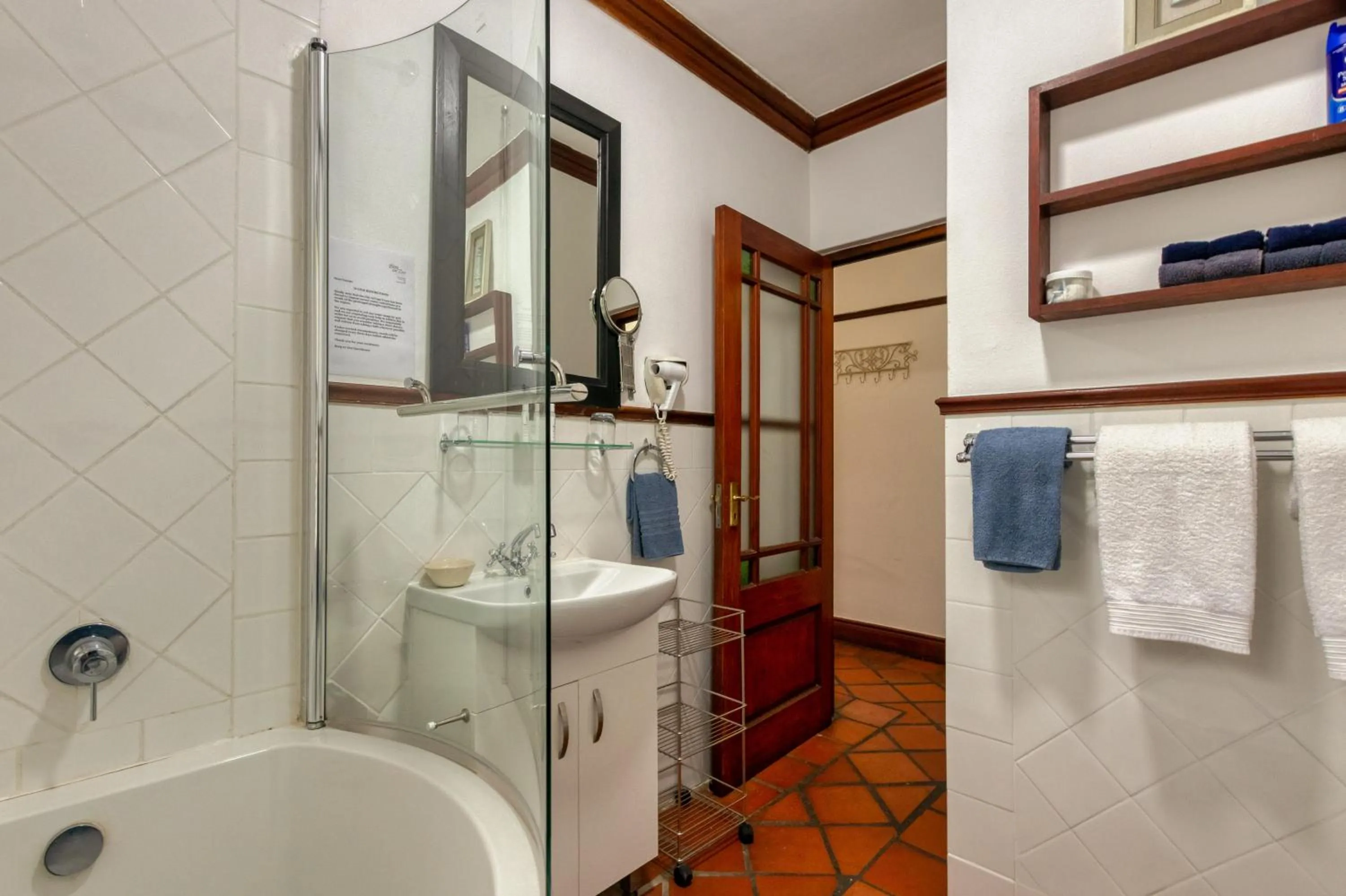 Bathroom in Berg en Zee Guesthouse