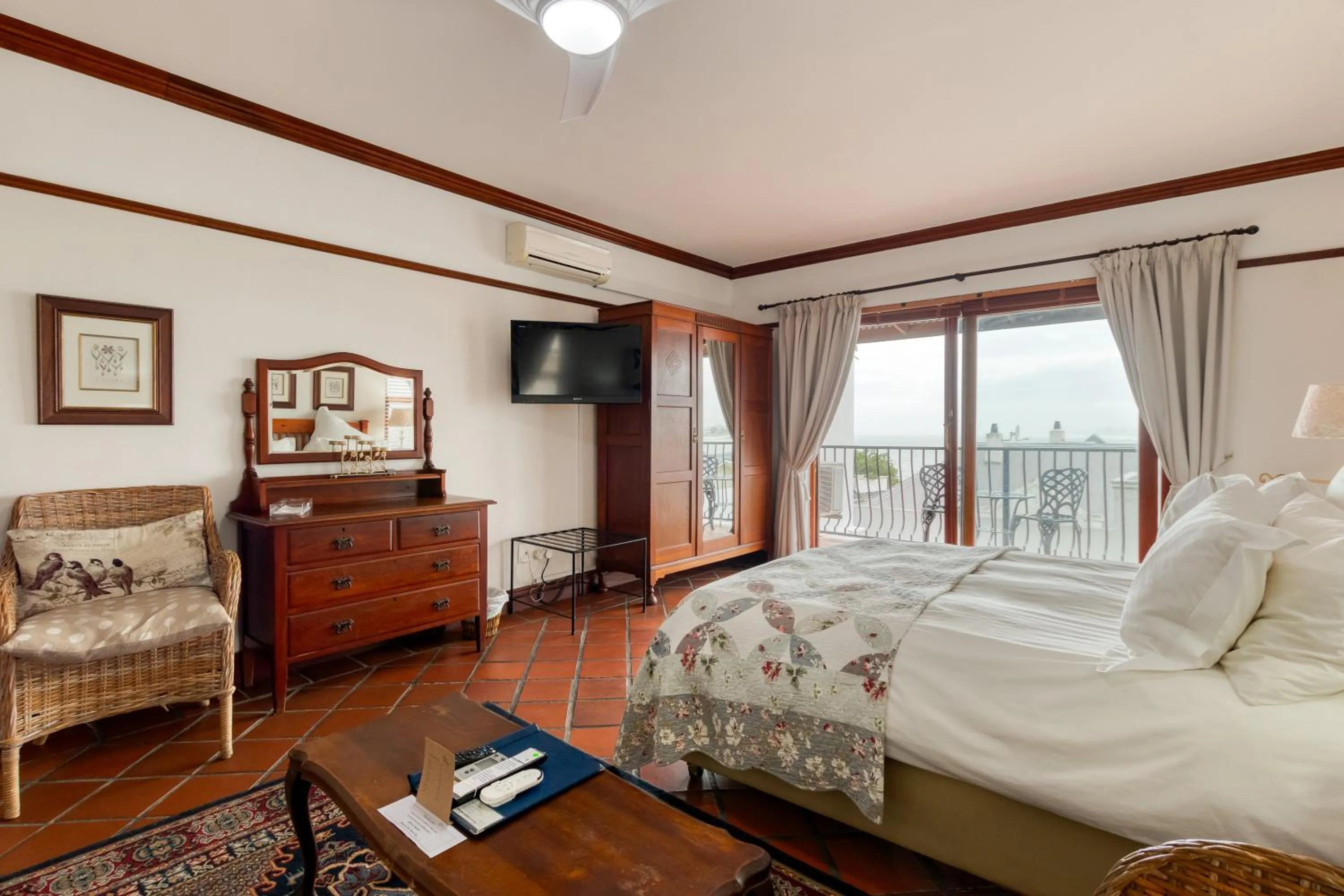 Bed in Berg en Zee Guesthouse