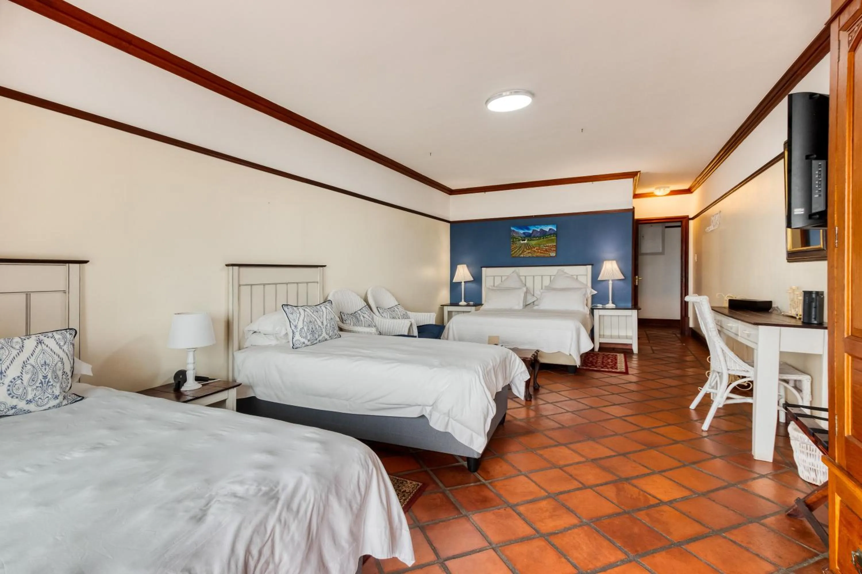 Photo of the whole room, Bed in Berg en Zee Guesthouse