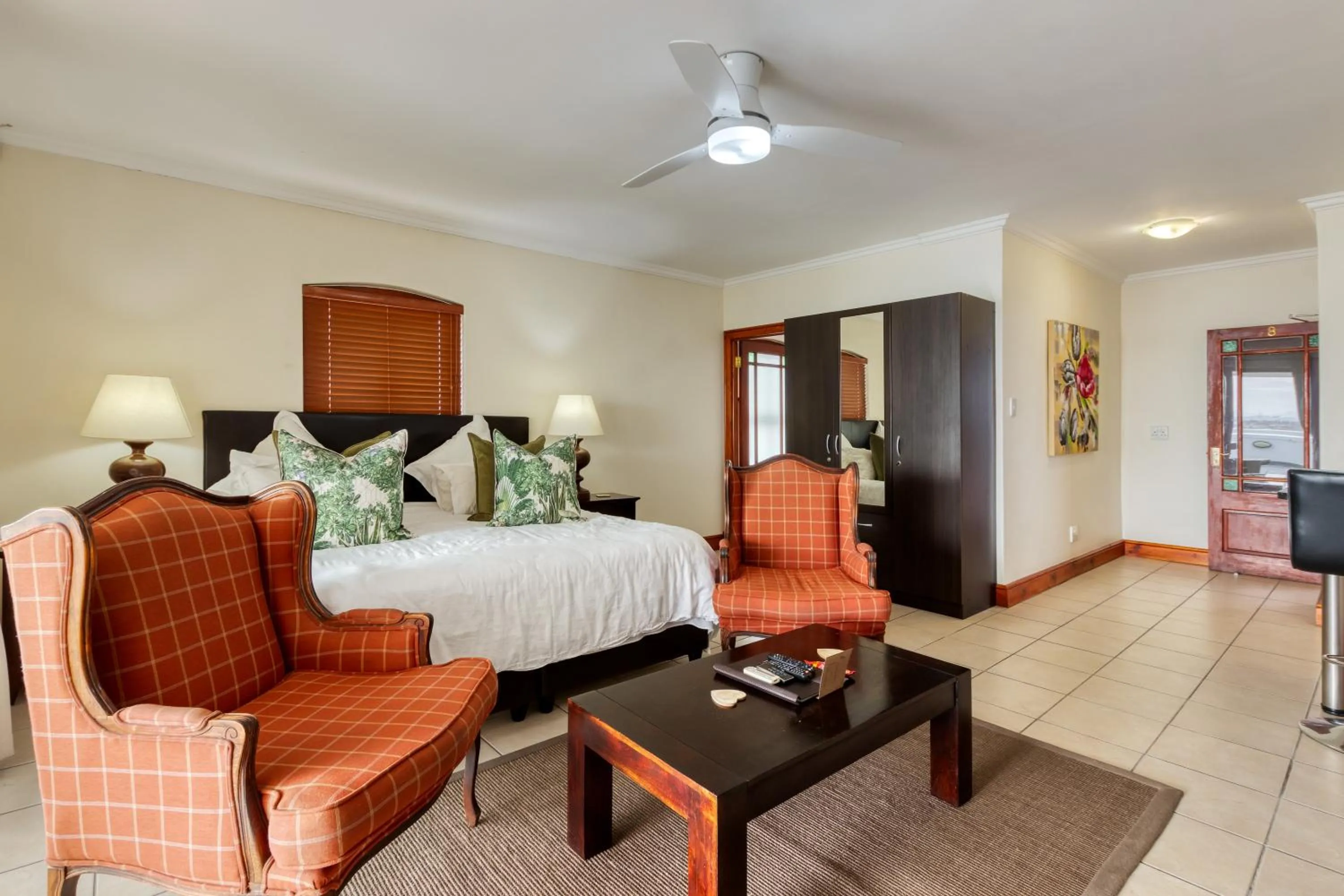 Photo of the whole room, Bed in Berg en Zee Guesthouse