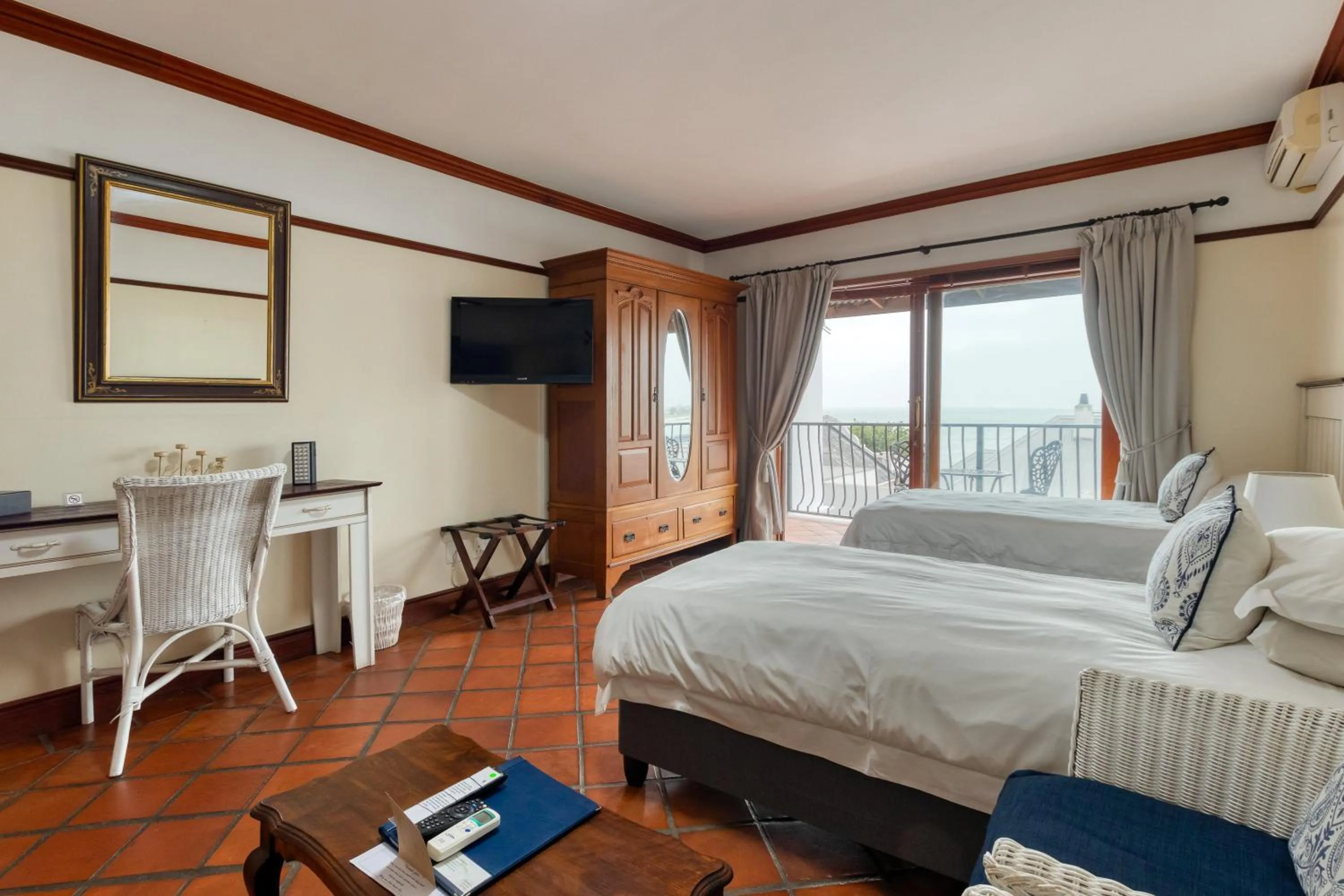 Bed in Berg en Zee Guesthouse