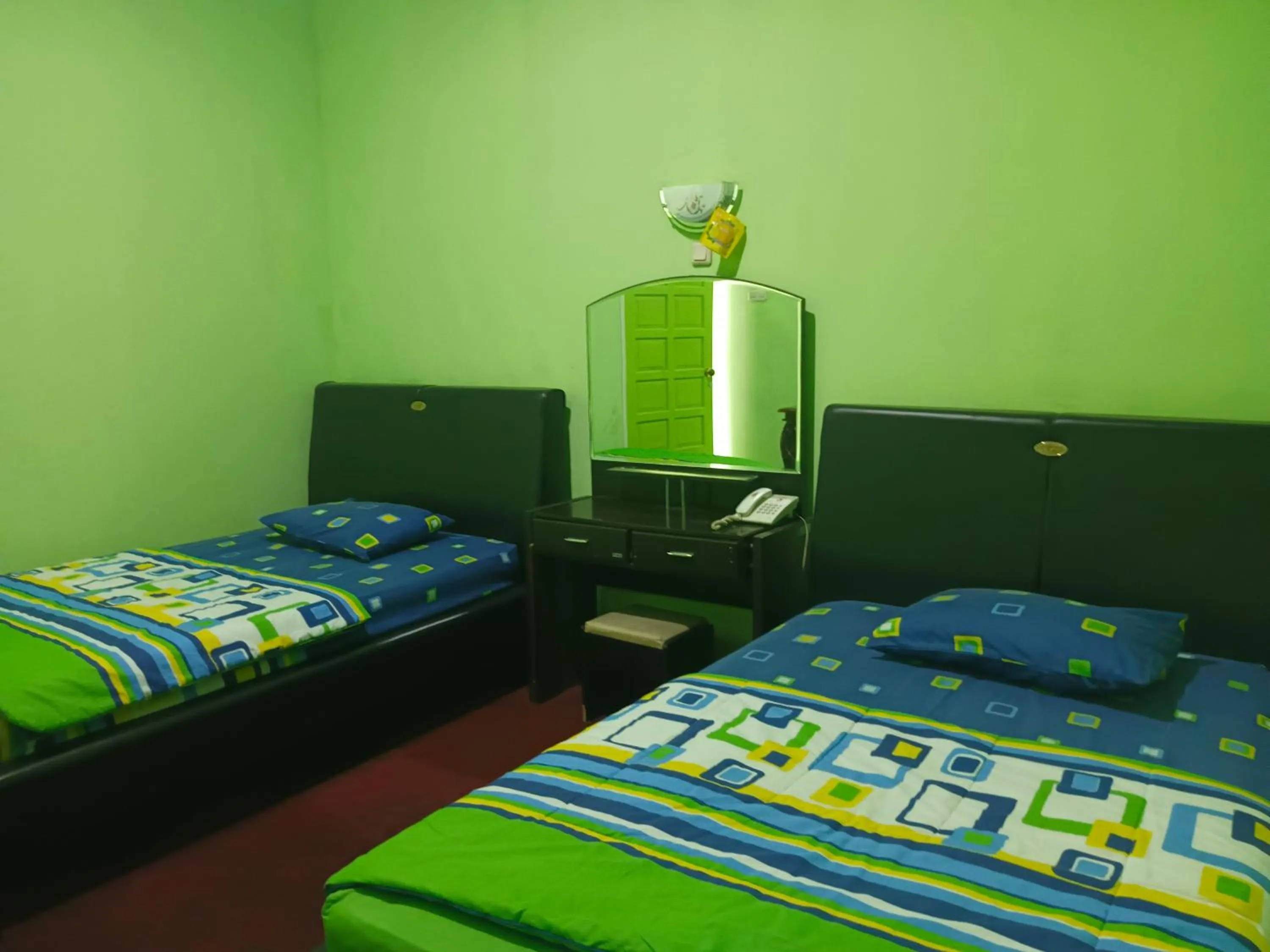 Property building, Bed in Hotel Antik