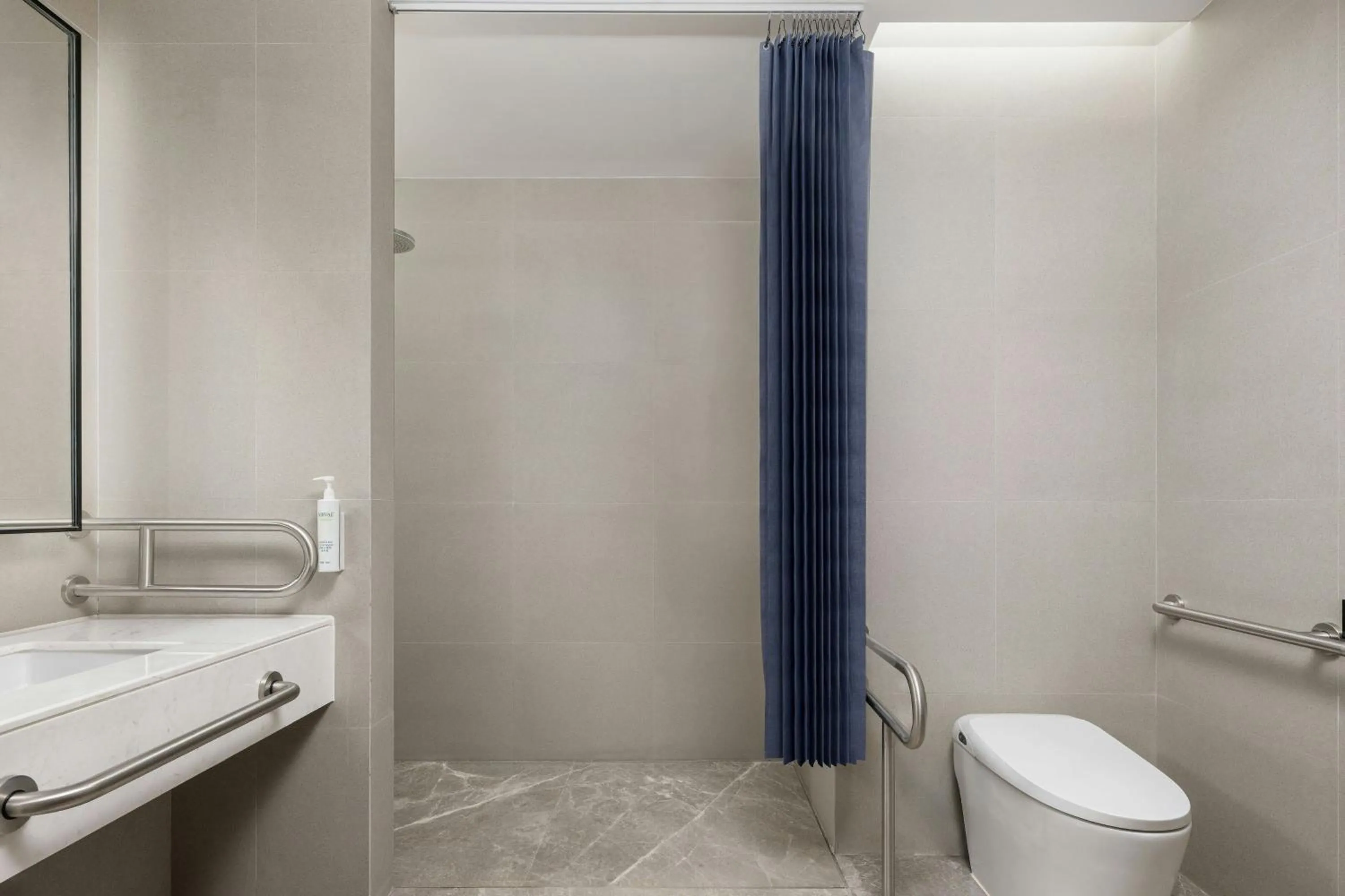 Bathroom in Fairfield by Marriott Deqing