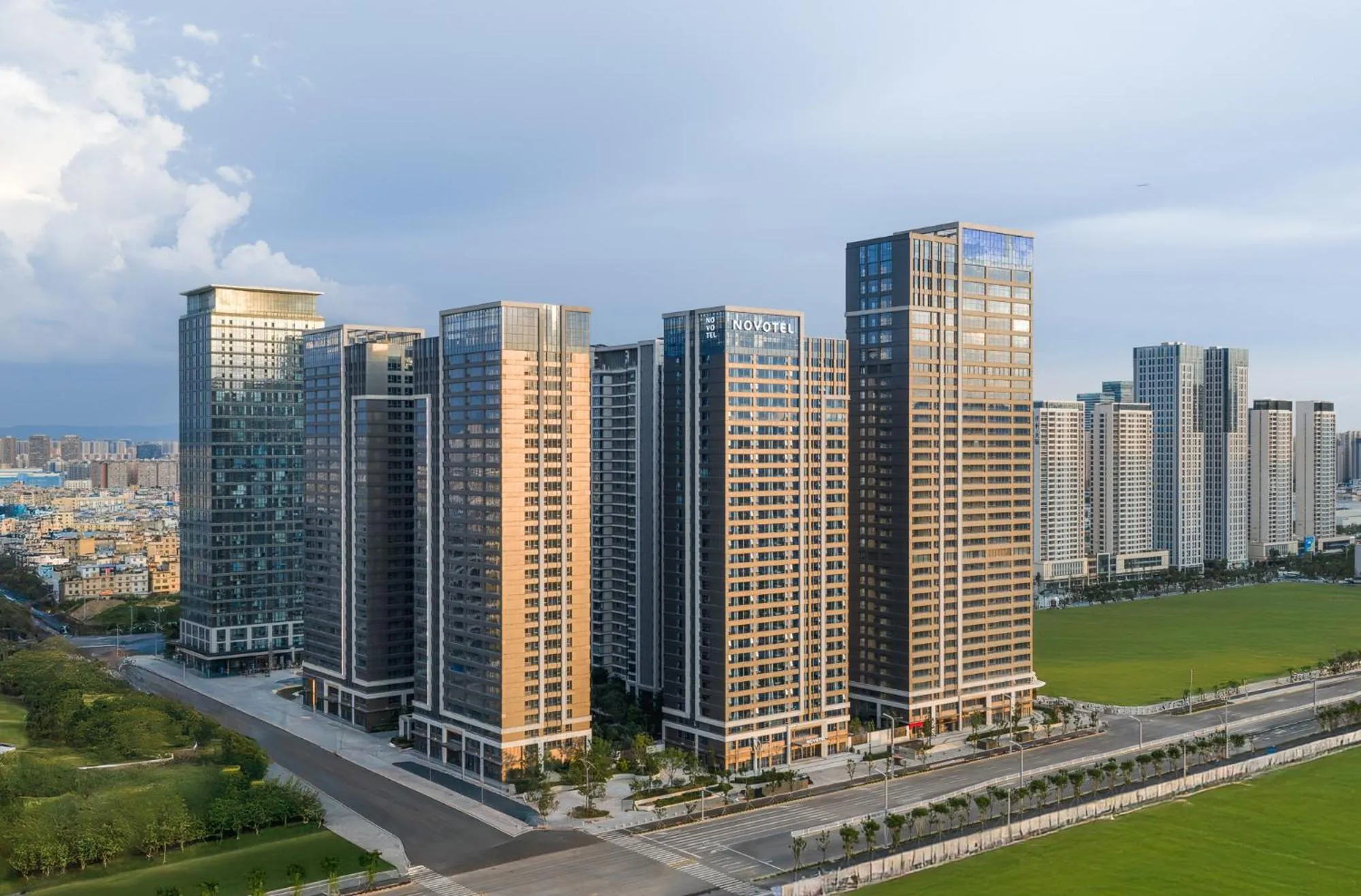 Property building in Novotel Kunming Yunjin