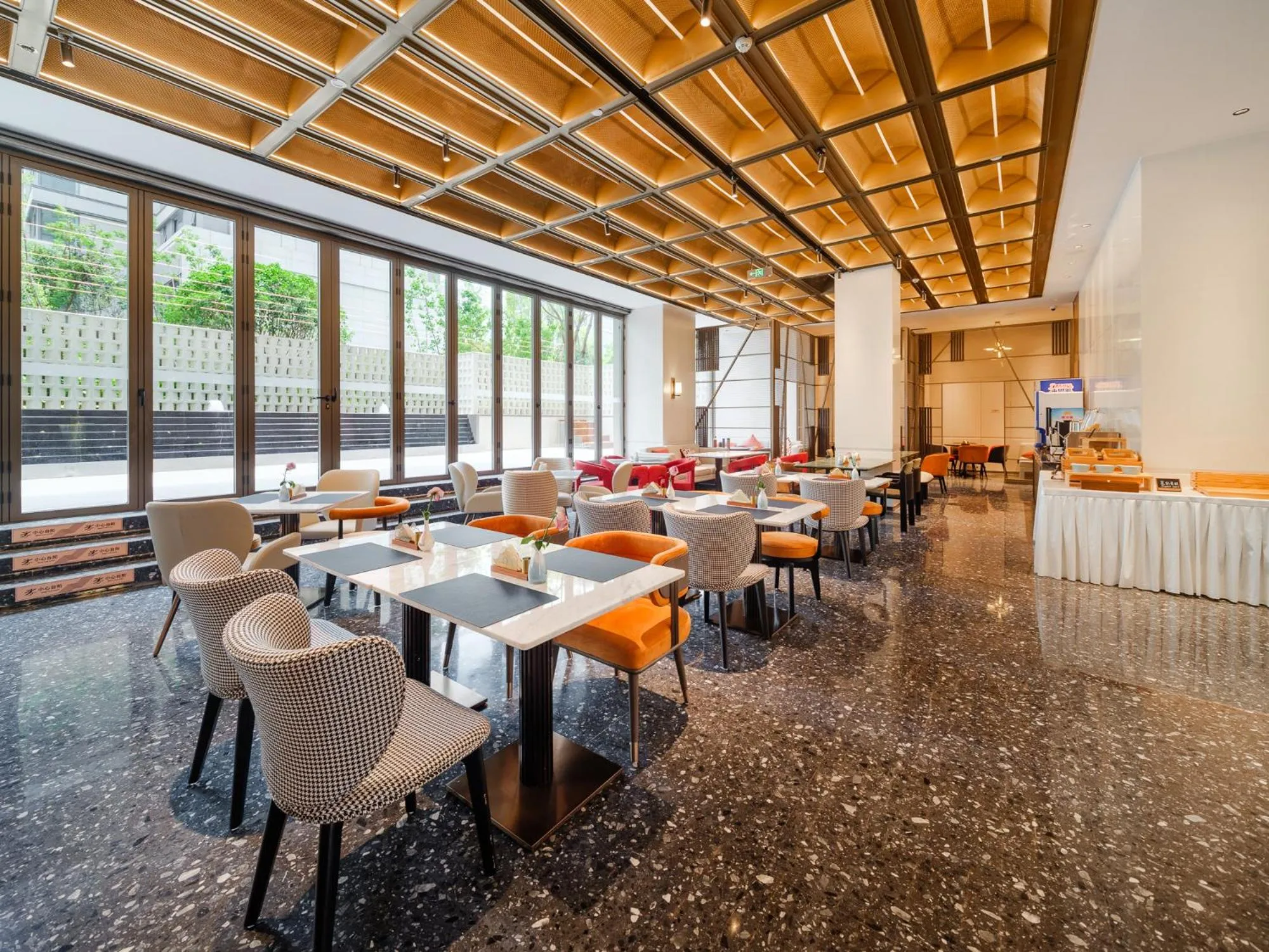 Restaurant/places to eat in Novotel Kunming Yunjin