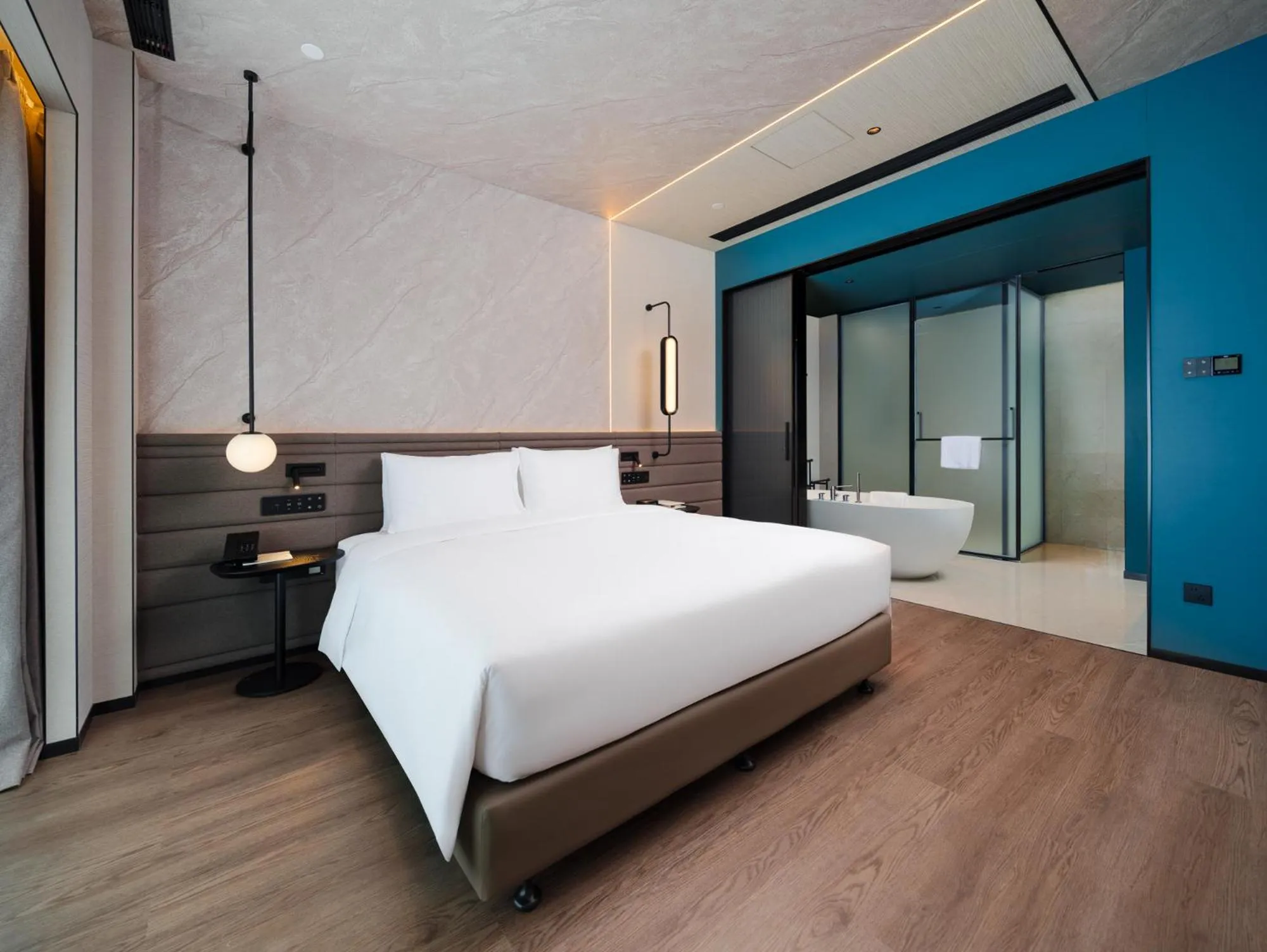 Bedroom, Bed in Novotel Kunming Yunjin