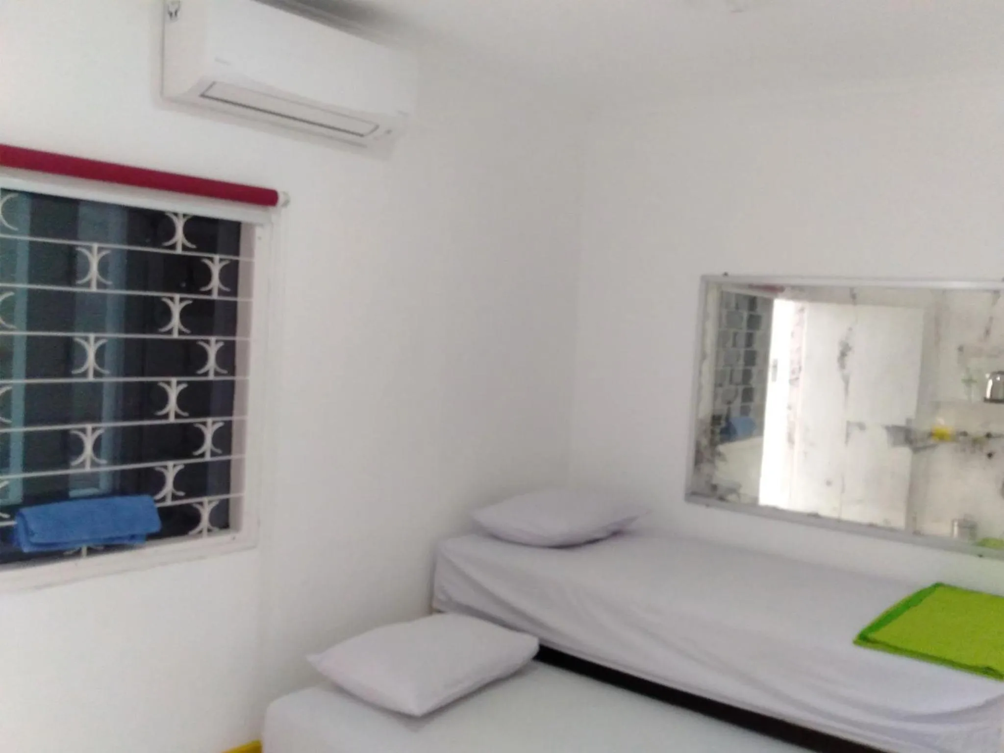 Standard Double Room in Penginapan Rumah Kuning Syariah