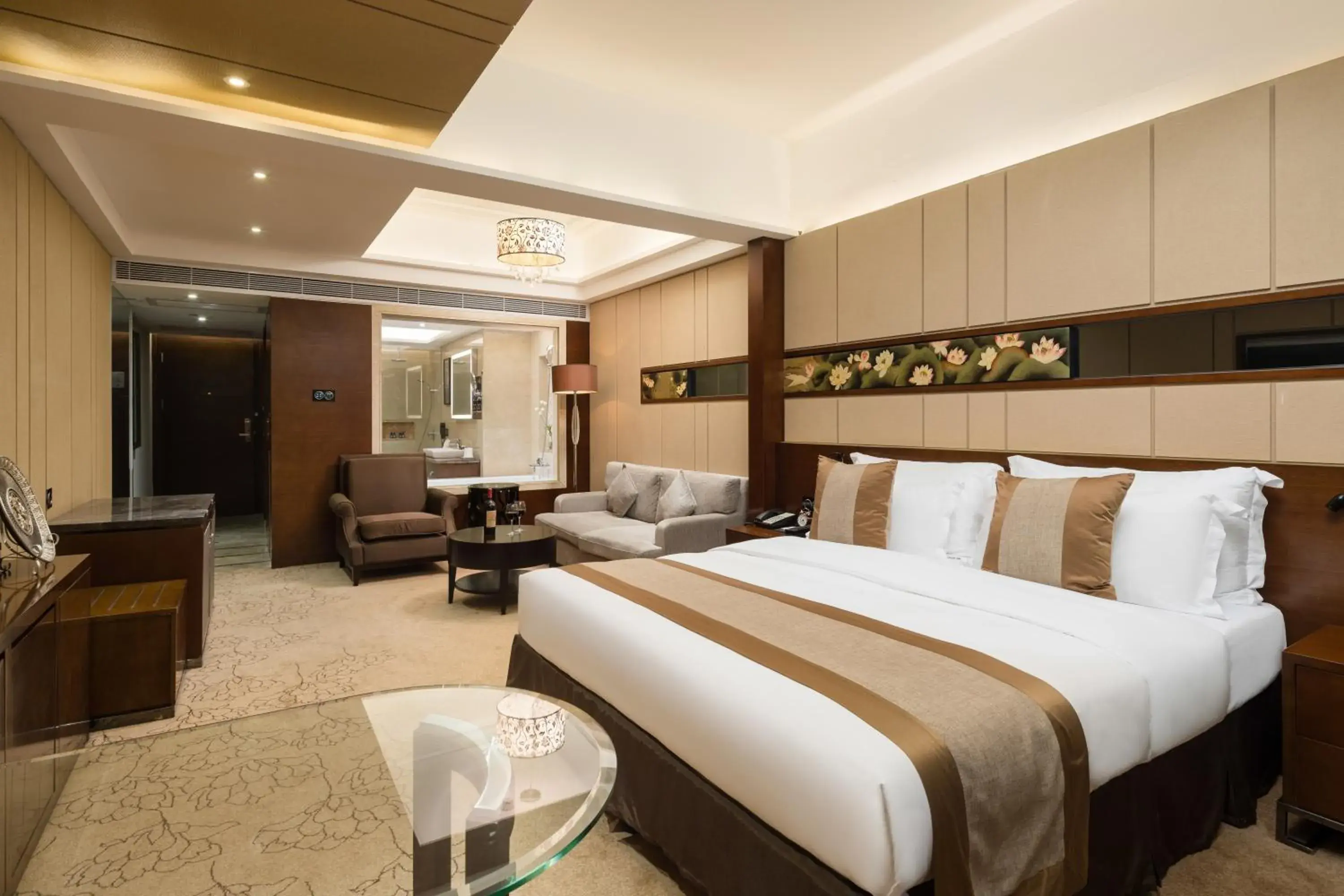 Deluxe Queen Room in Maoming International Hotel Deluxe Queen Room in Maoming International Hotel