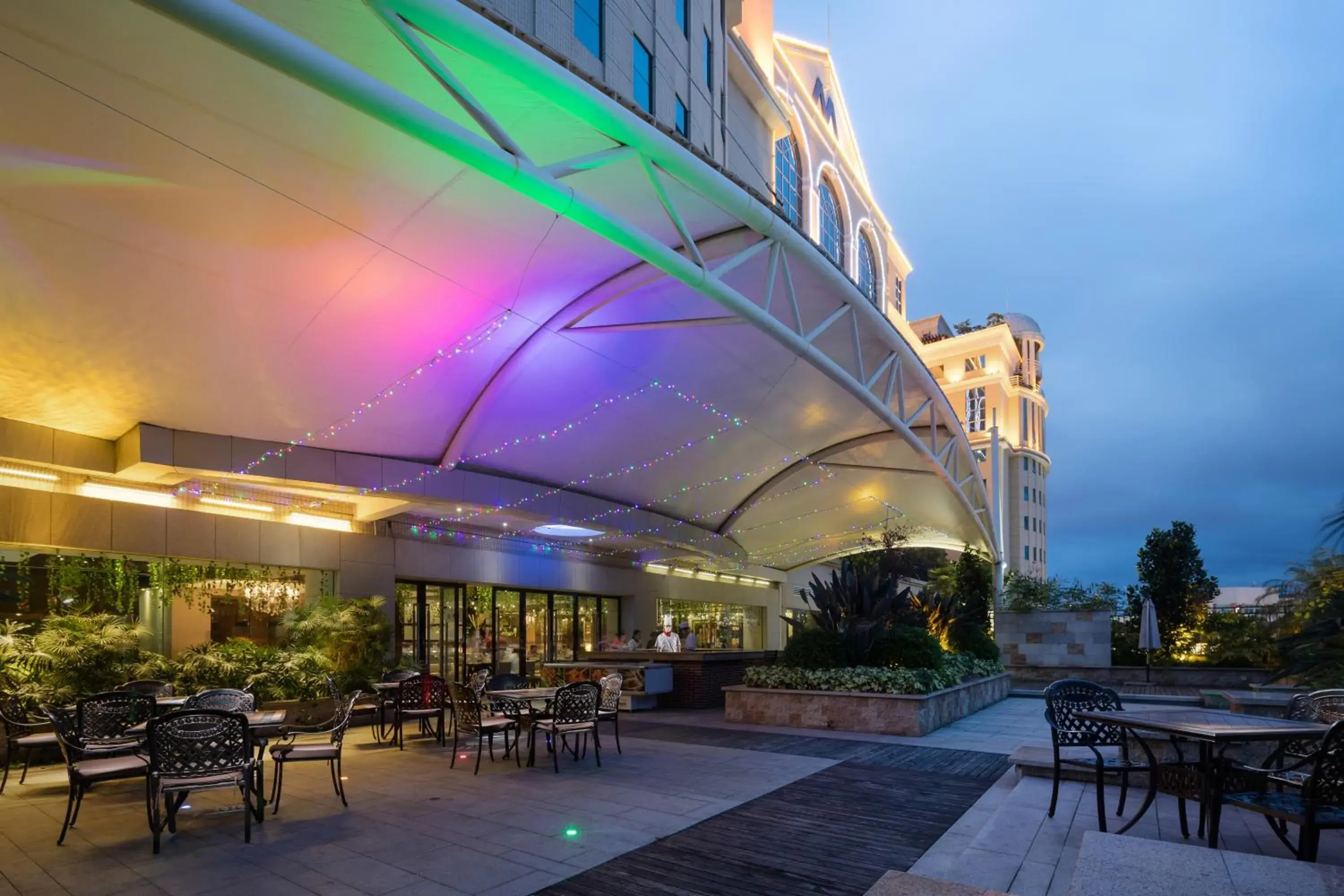 Restaurant/places to eat in Maoming International Hotel Restaurant/places to eat in Maoming International Hotel