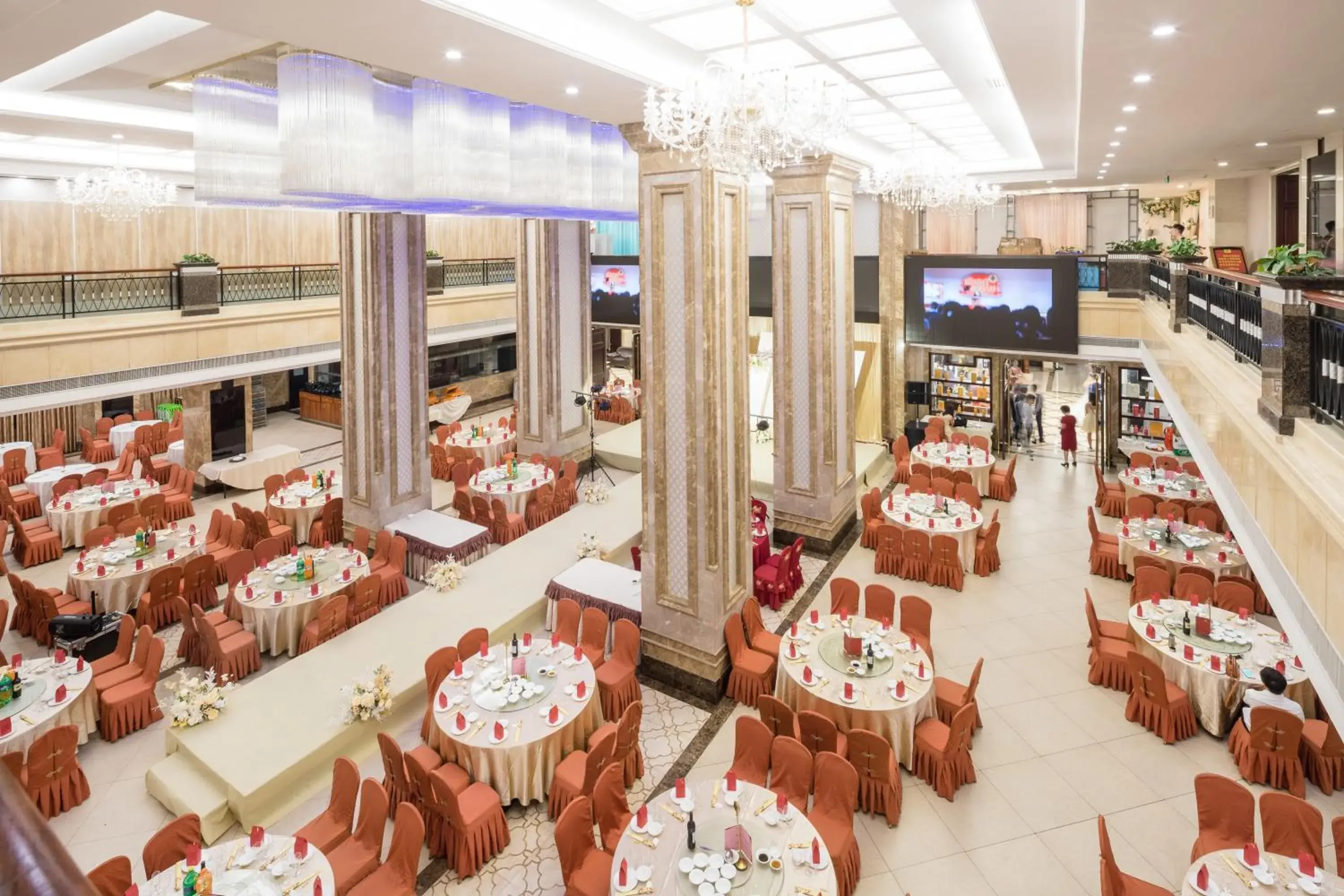 Restaurant/places to eat in Maoming International Hotel Restaurant/places to eat in Maoming International Hotel