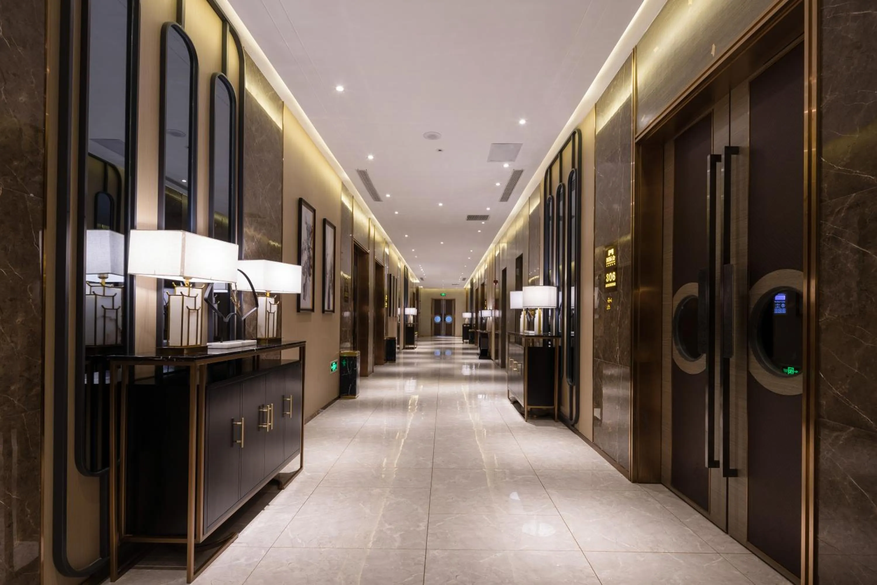 Nightclub / DJ in Maoming International Hotel