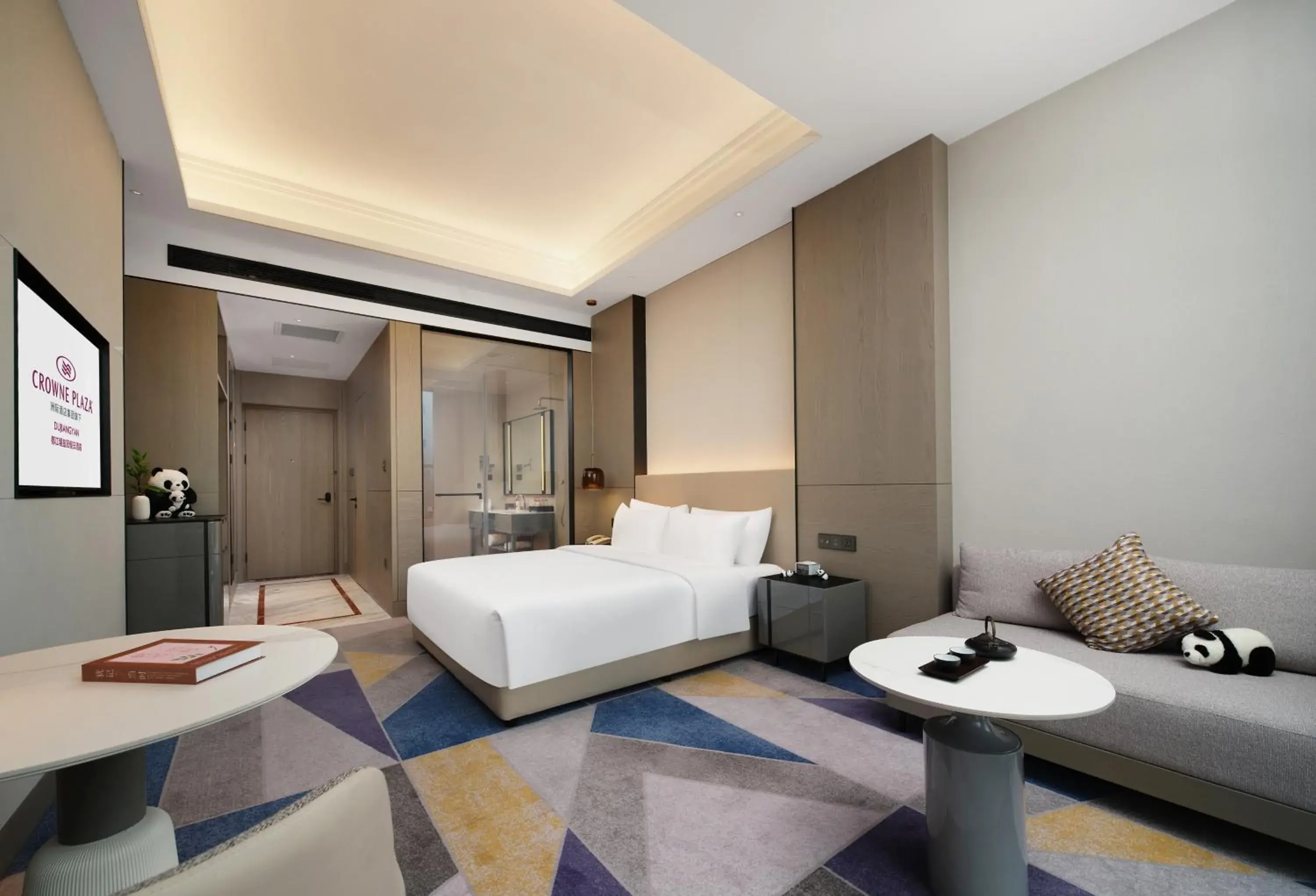 Bedroom, Bed in Crowne Plaza Dujiangyan by IHG Bedroom, Bed in Crowne Plaza Dujiangyan by IHG