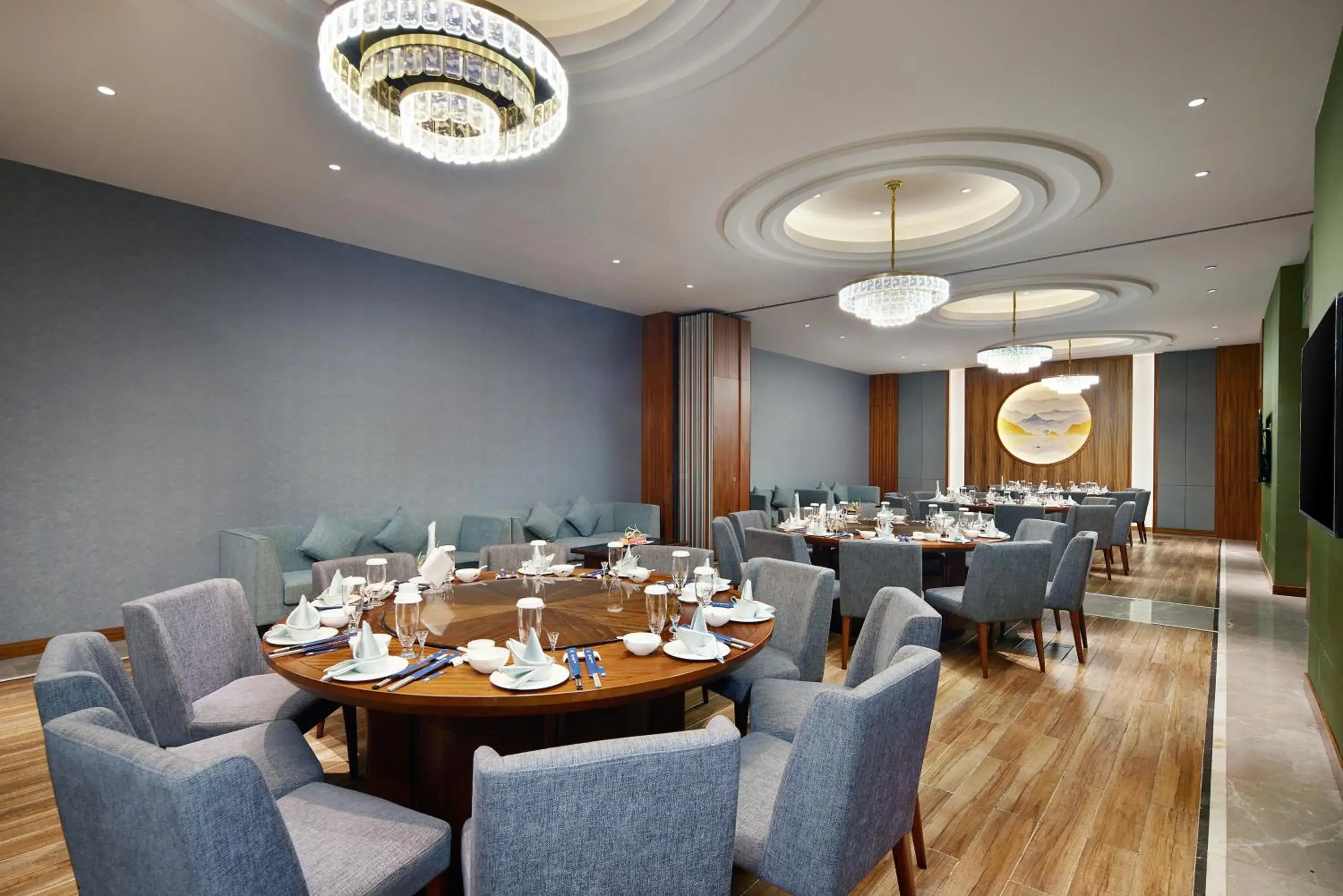 Restaurant/places to eat in Crowne Plaza Dujiangyan by IHG Restaurant/places to eat in Crowne Plaza Dujiangyan by IHG
