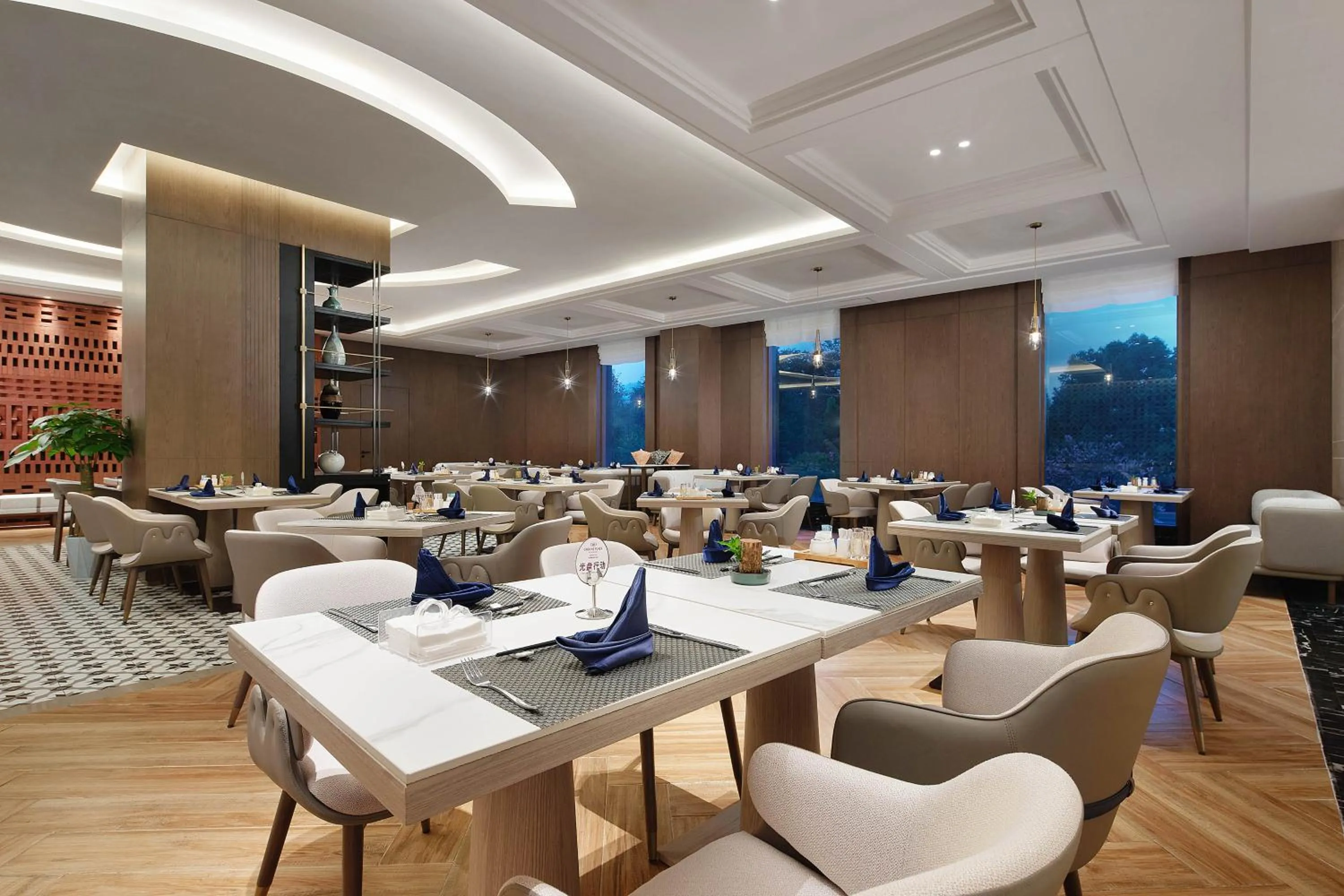 Restaurant/places to eat in Crowne Plaza Dujiangyan by IHG