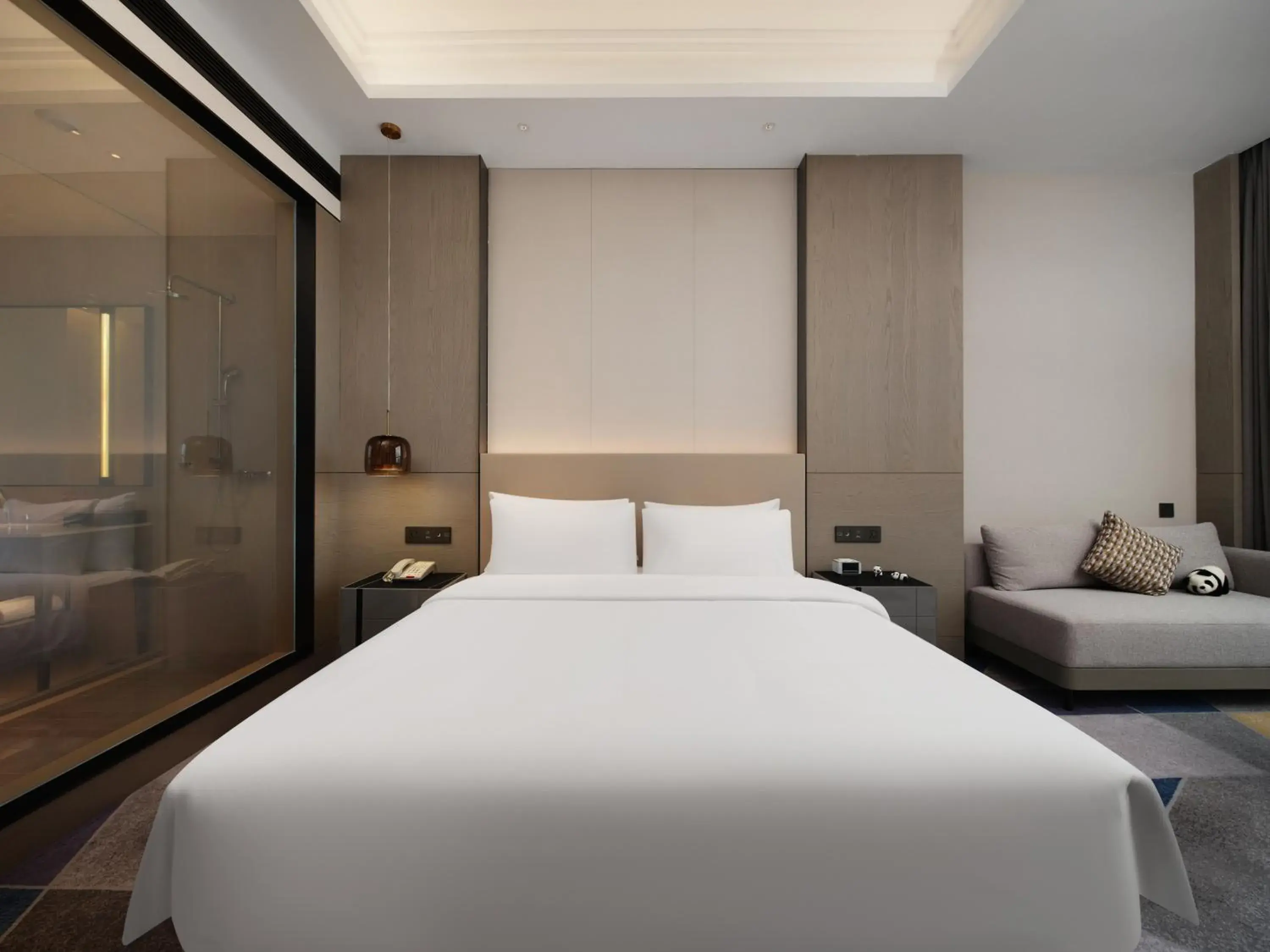King Room with Mountain View in Crowne Plaza Dujiangyan by IHG King Room with Mountain View in Crowne Plaza Dujiangyan by IHG
