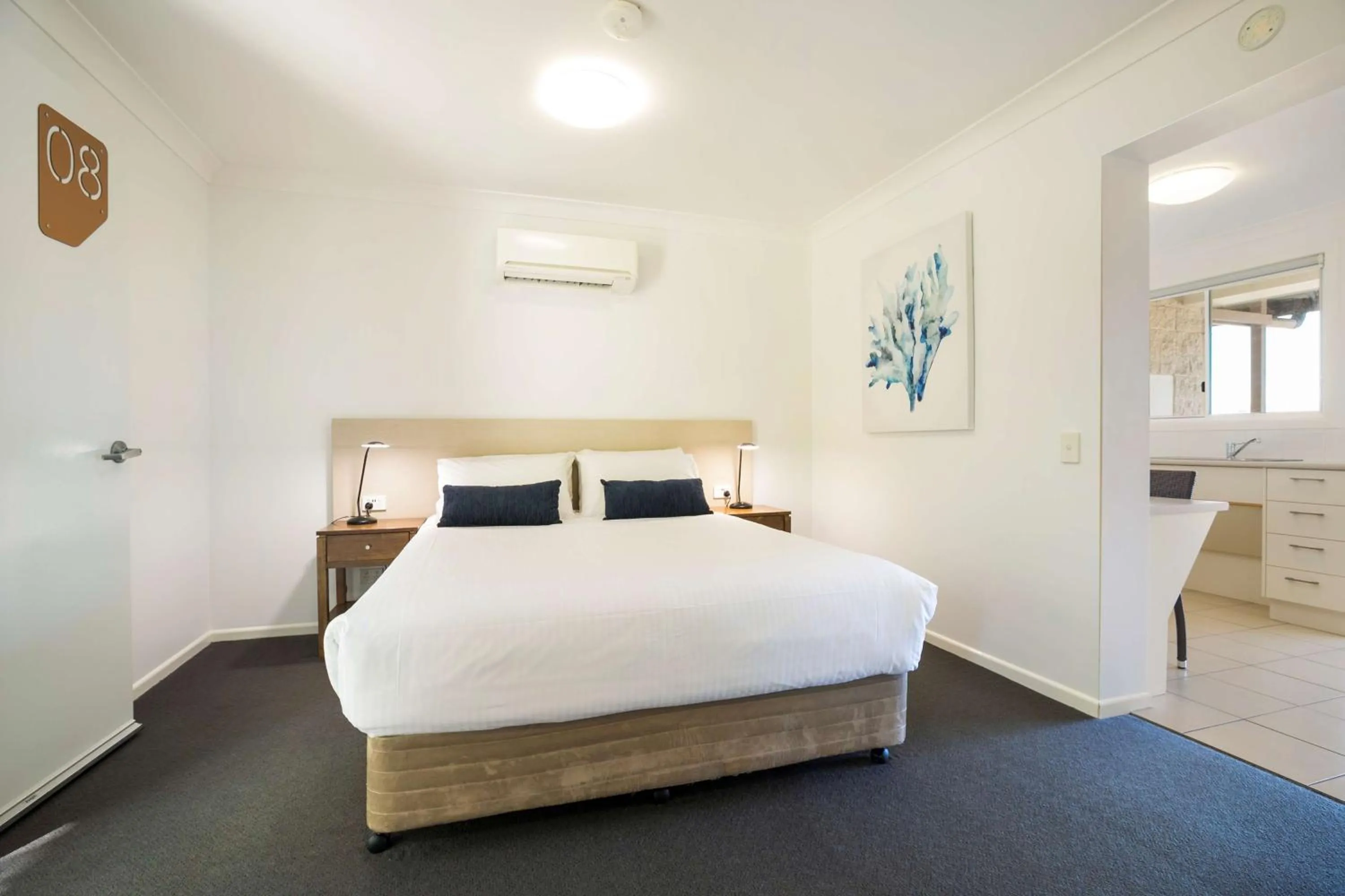 Bedroom, Bed in Nightcap at Golden Beach Tavern