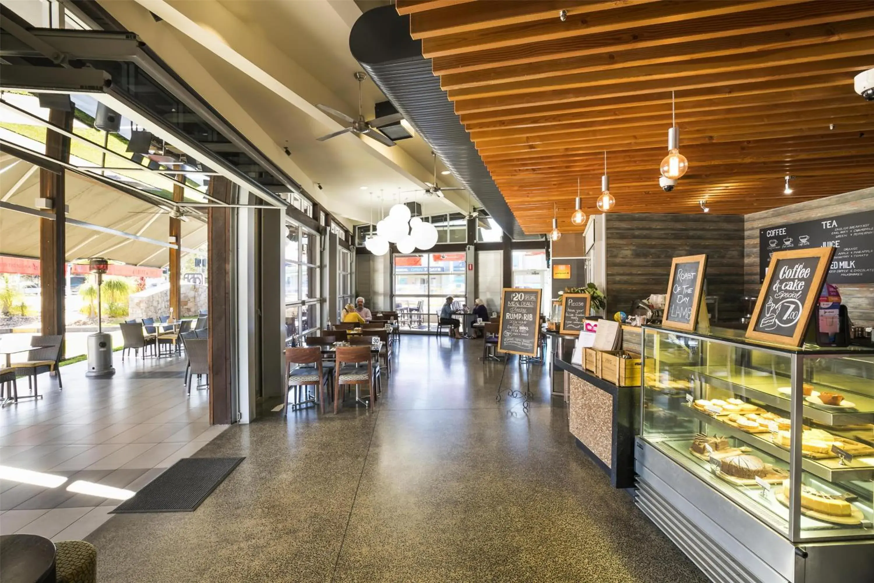 Restaurant/places to eat in Nightcap at Golden Beach Tavern Restaurant/places to eat in Nightcap at Golden Beach Tavern