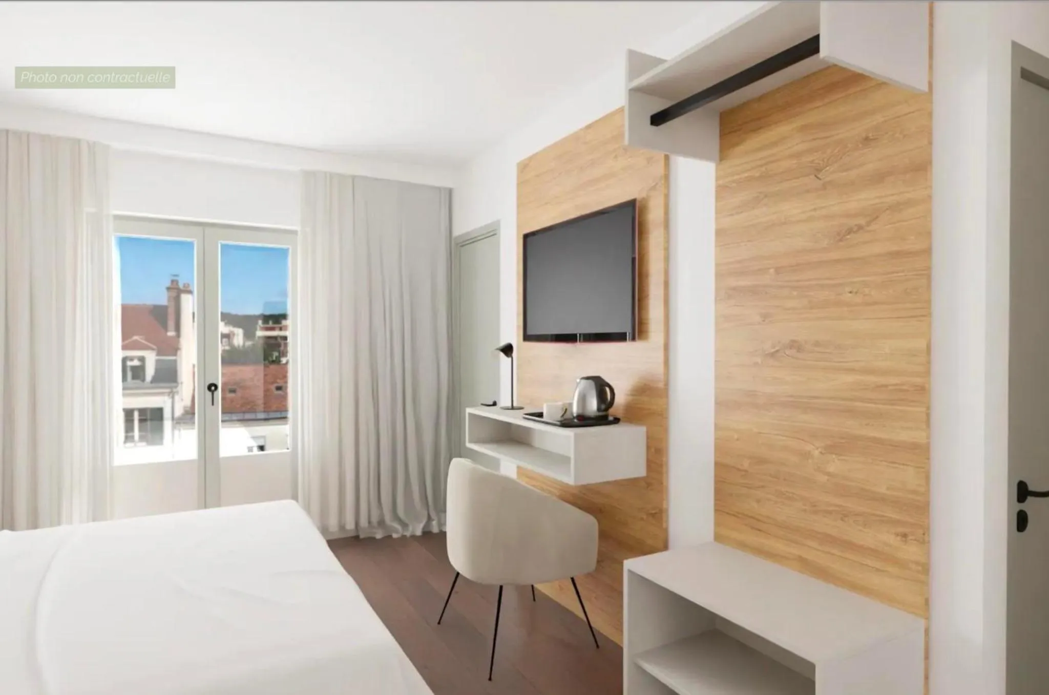 Photo of the whole room, Bed in The Originals city, Hôtel Harys