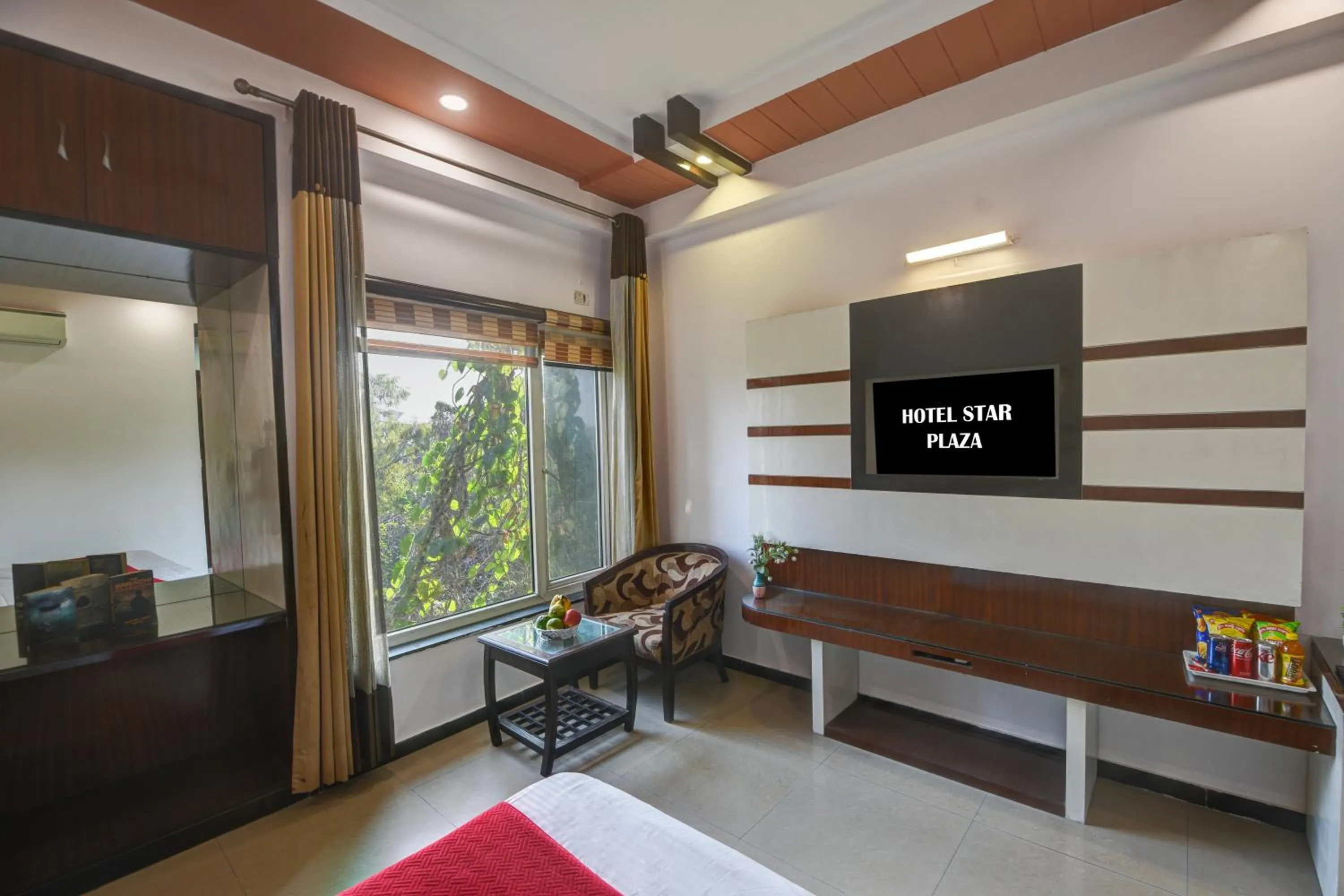 Superior Double Room in Hotel Star Plaza Paharganj