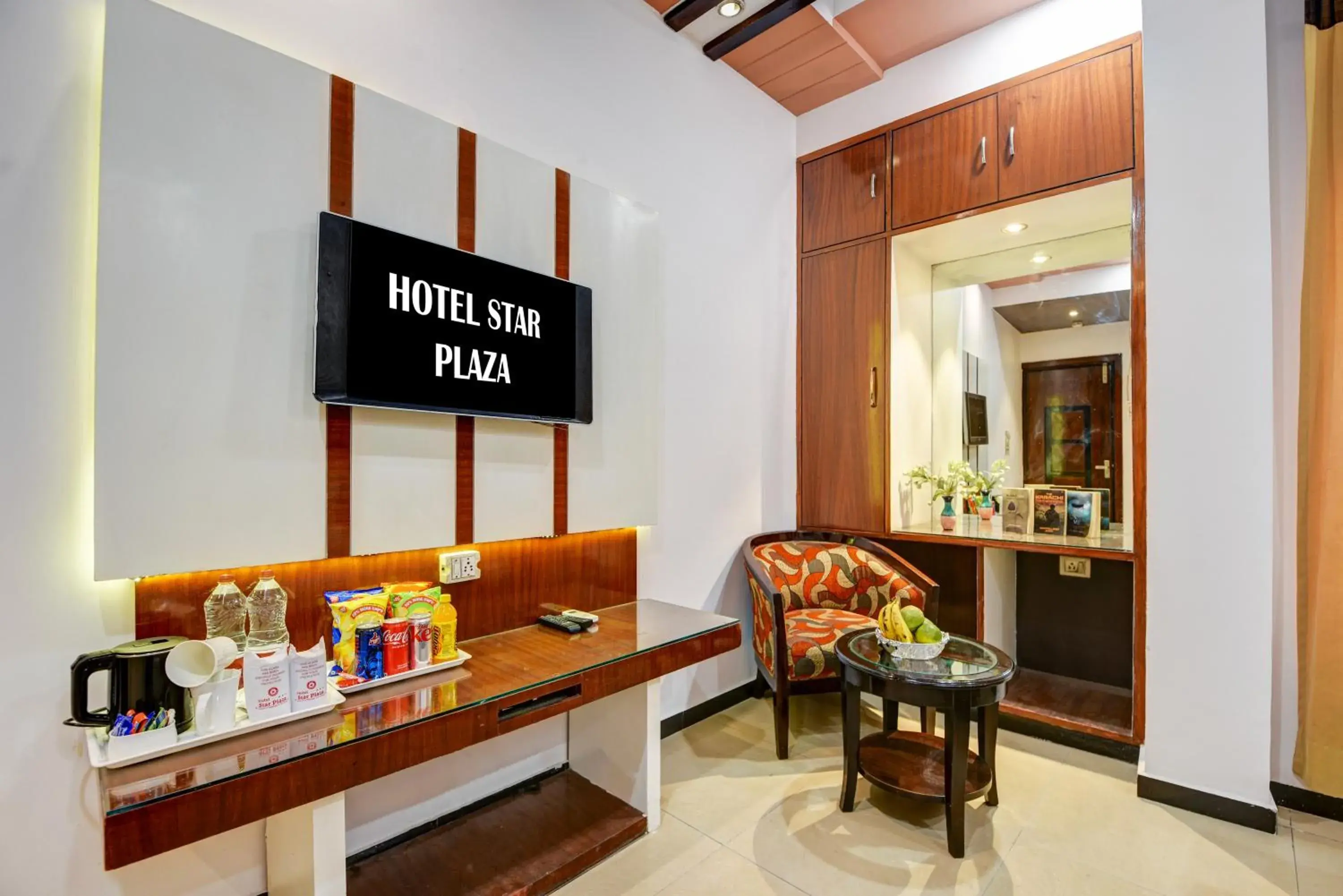 Deluxe Room in Hotel Star Plaza Paharganj Deluxe Room in Hotel Star Plaza Paharganj