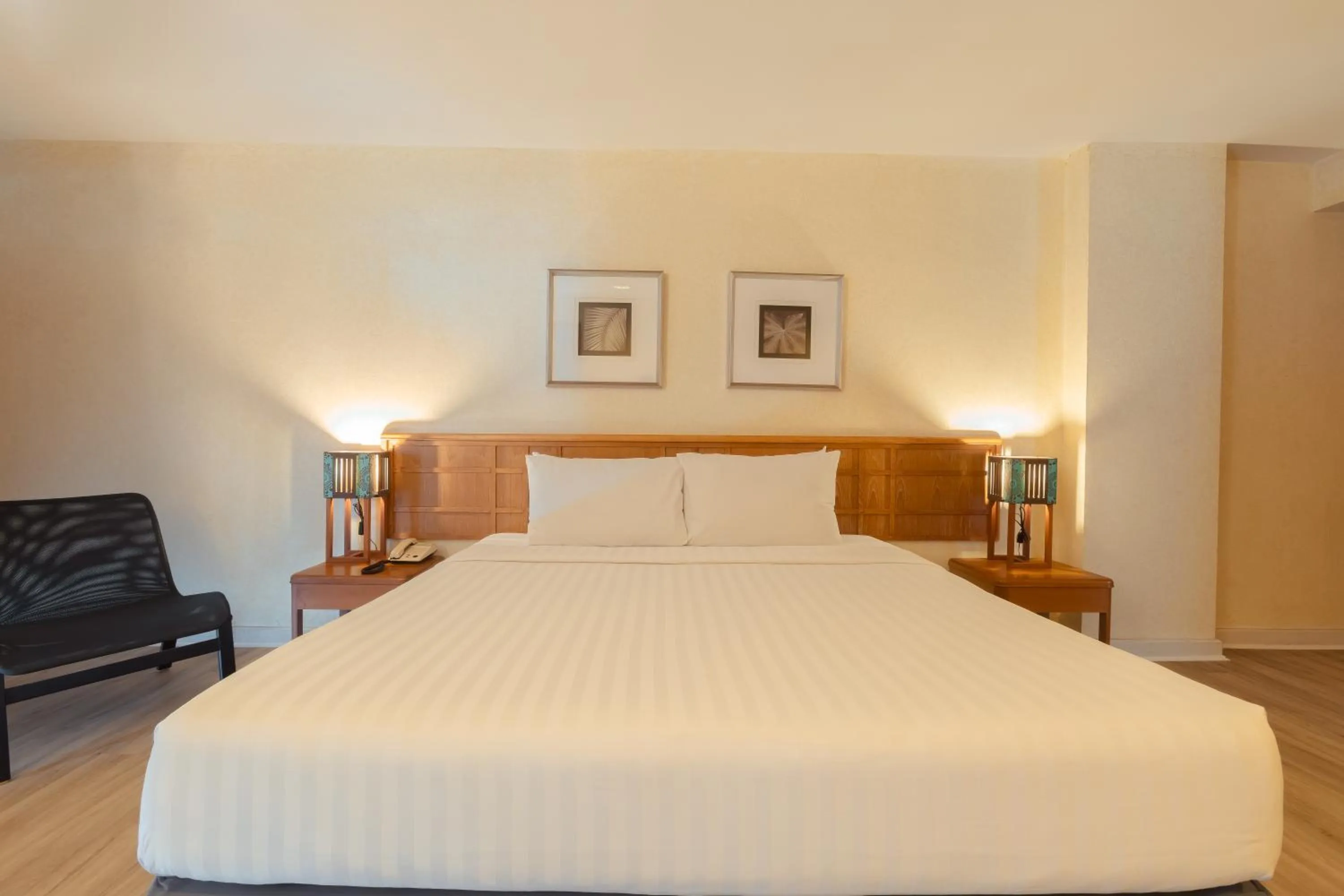 Bed in Sandy Spring Hotel