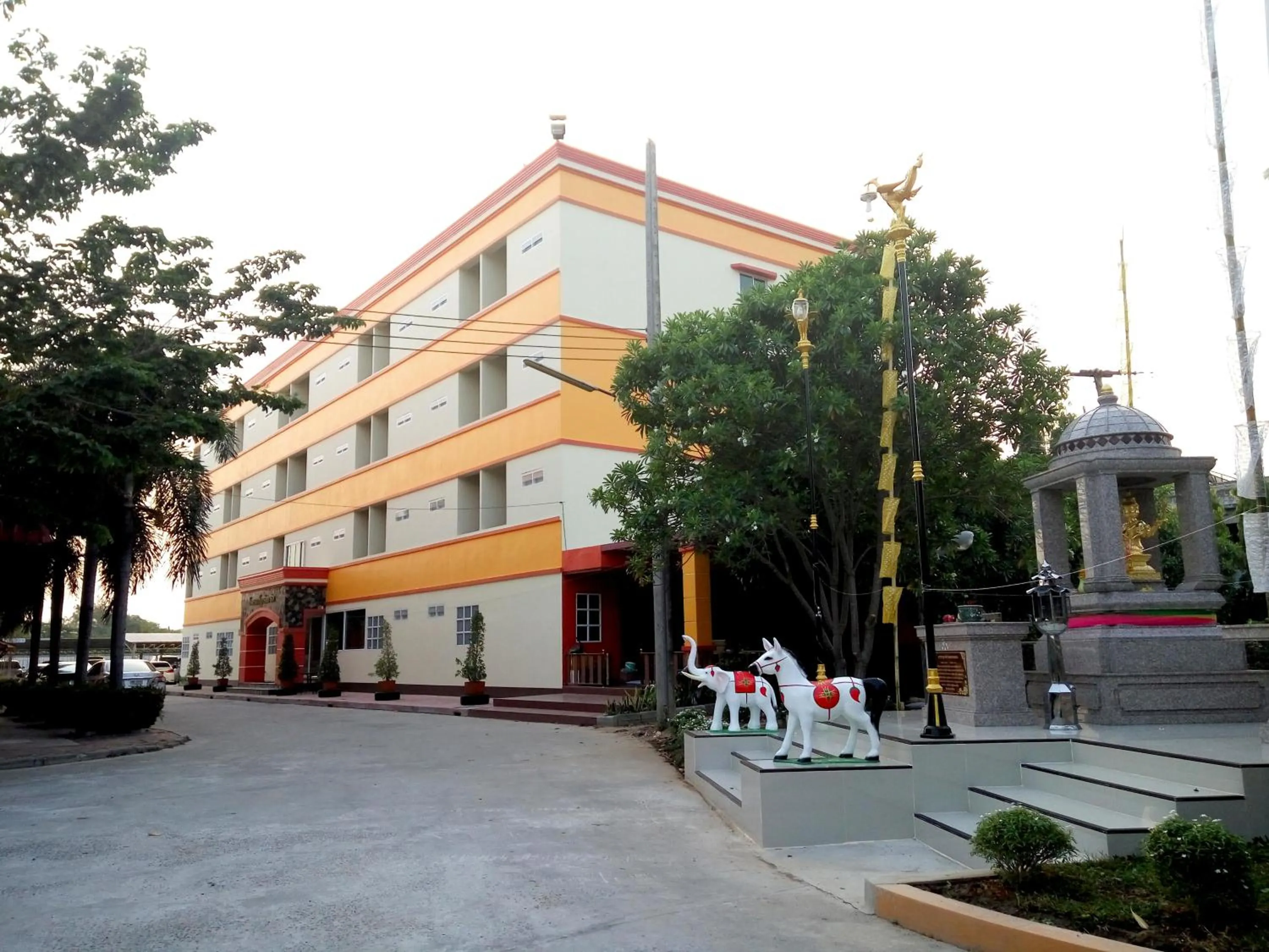 Property building in Central Park Hotel