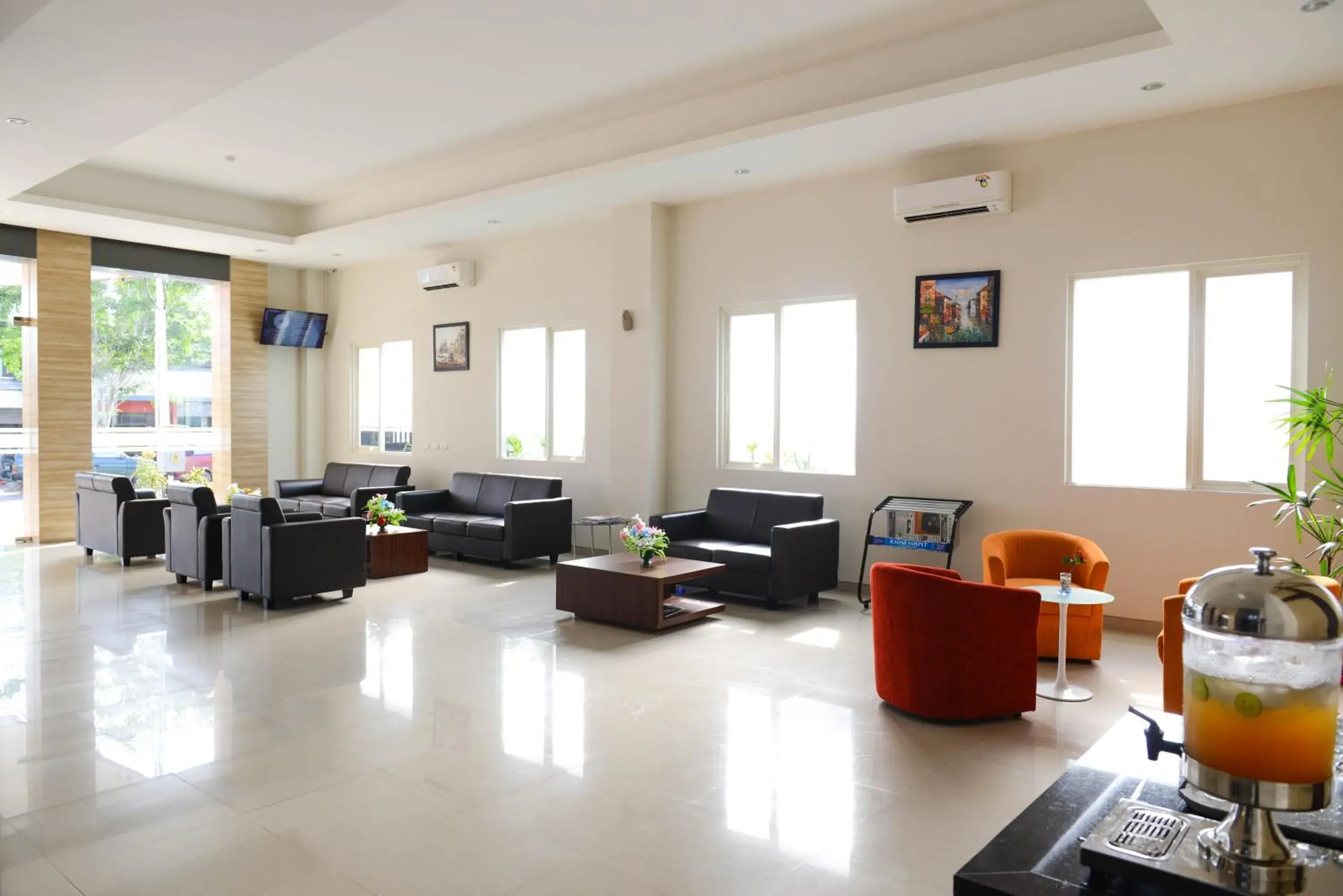 Lobby or reception in Midtown Xpress Sampit - Kalimantan Tengah Lobby or reception in Midtown Xpress Sampit - Kalimantan Tengah