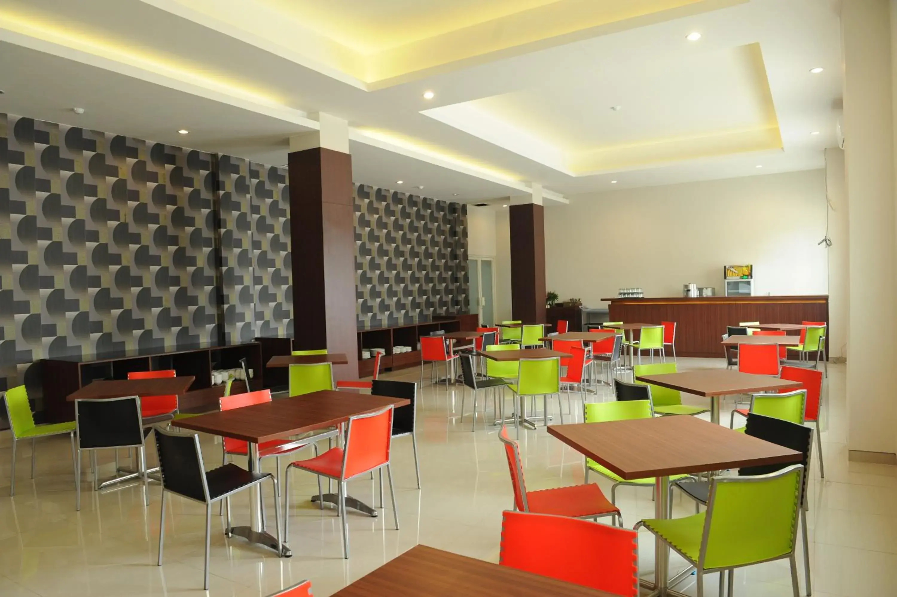Restaurant/places to eat in Midtown Xpress Sampit - Kalimantan Tengah Restaurant/places to eat in Midtown Xpress Sampit - Kalimantan Tengah