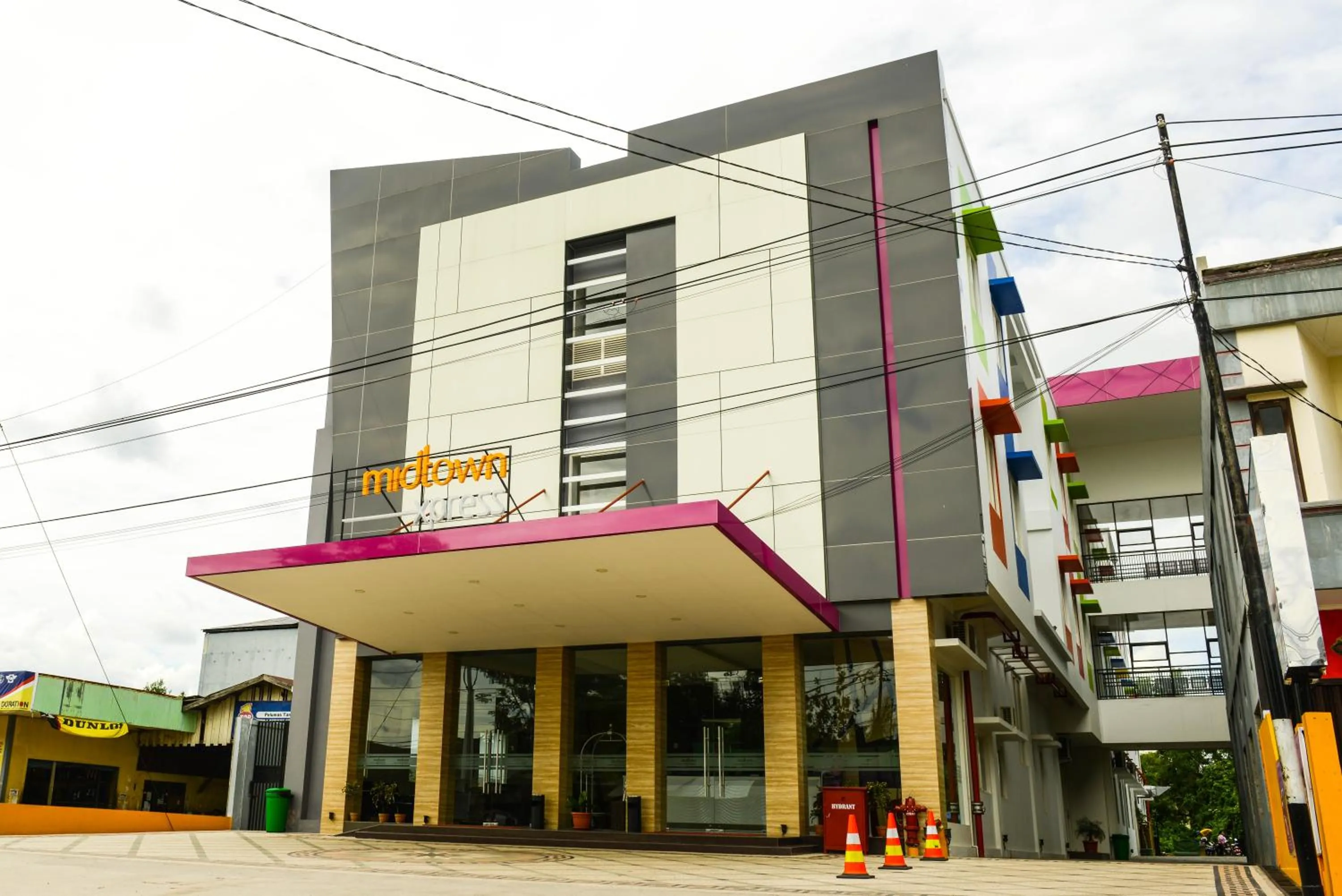 Facade/entrance in Midtown Xpress Sampit - Kalimantan Tengah