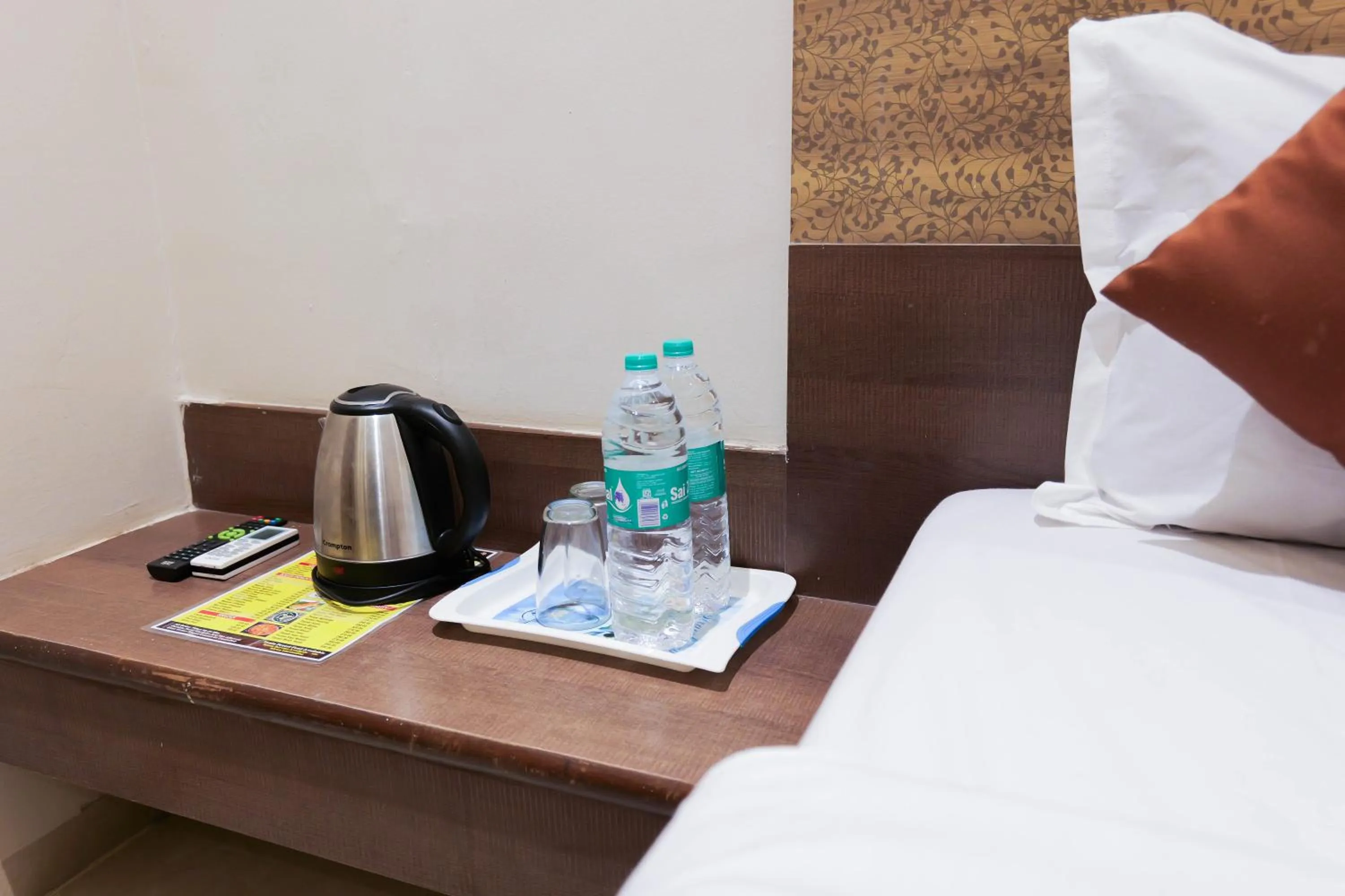 Drinks, Bed in Hotel Laxmi Palace