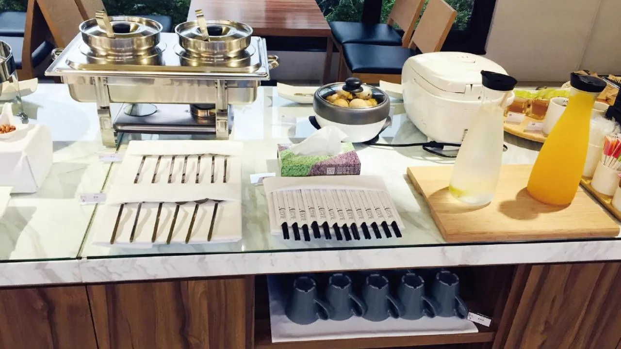 Restaurant/places to eat in All-Ur Boutique Motel - Tai Tung Branch