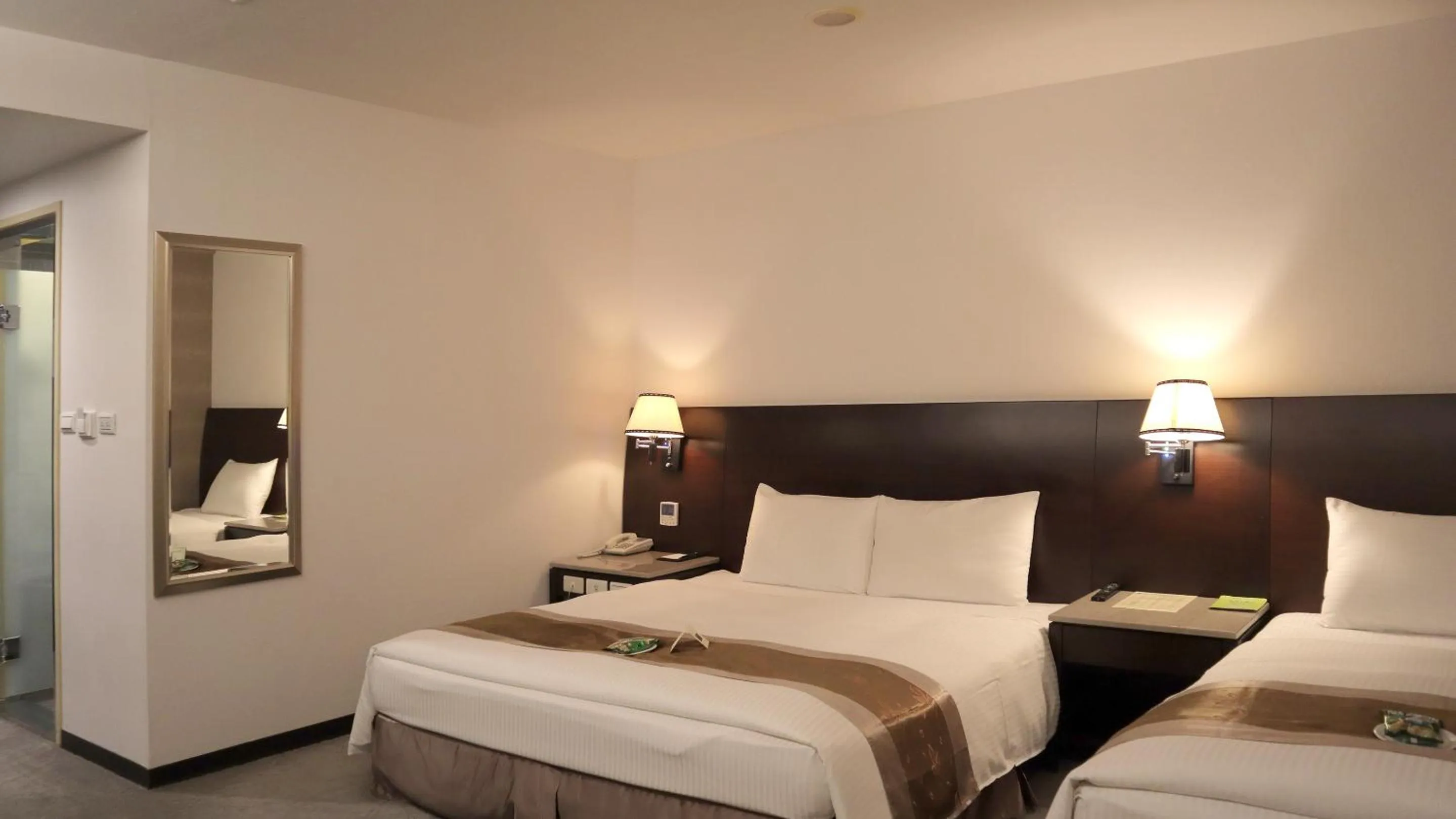 Photo of the whole room, Bed in Ho Fong Business Stay