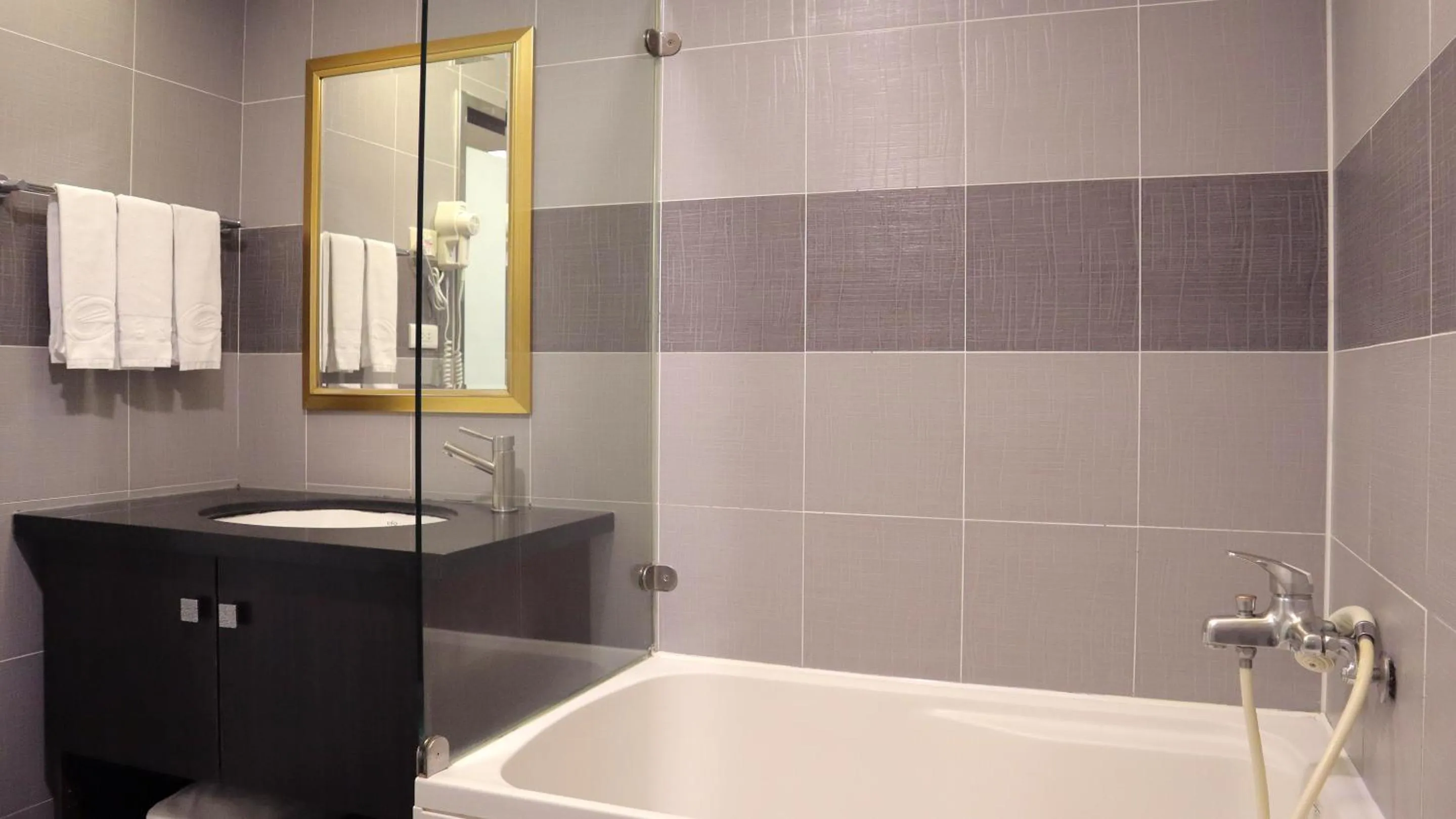 Bathroom in Ho Fong Business Stay