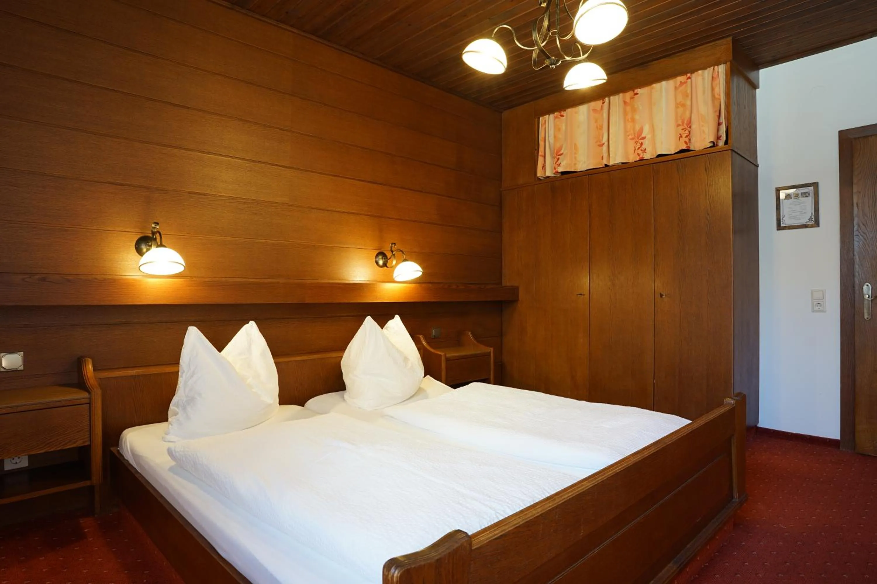 Bed in Gasthof-Fleischerei Engl
